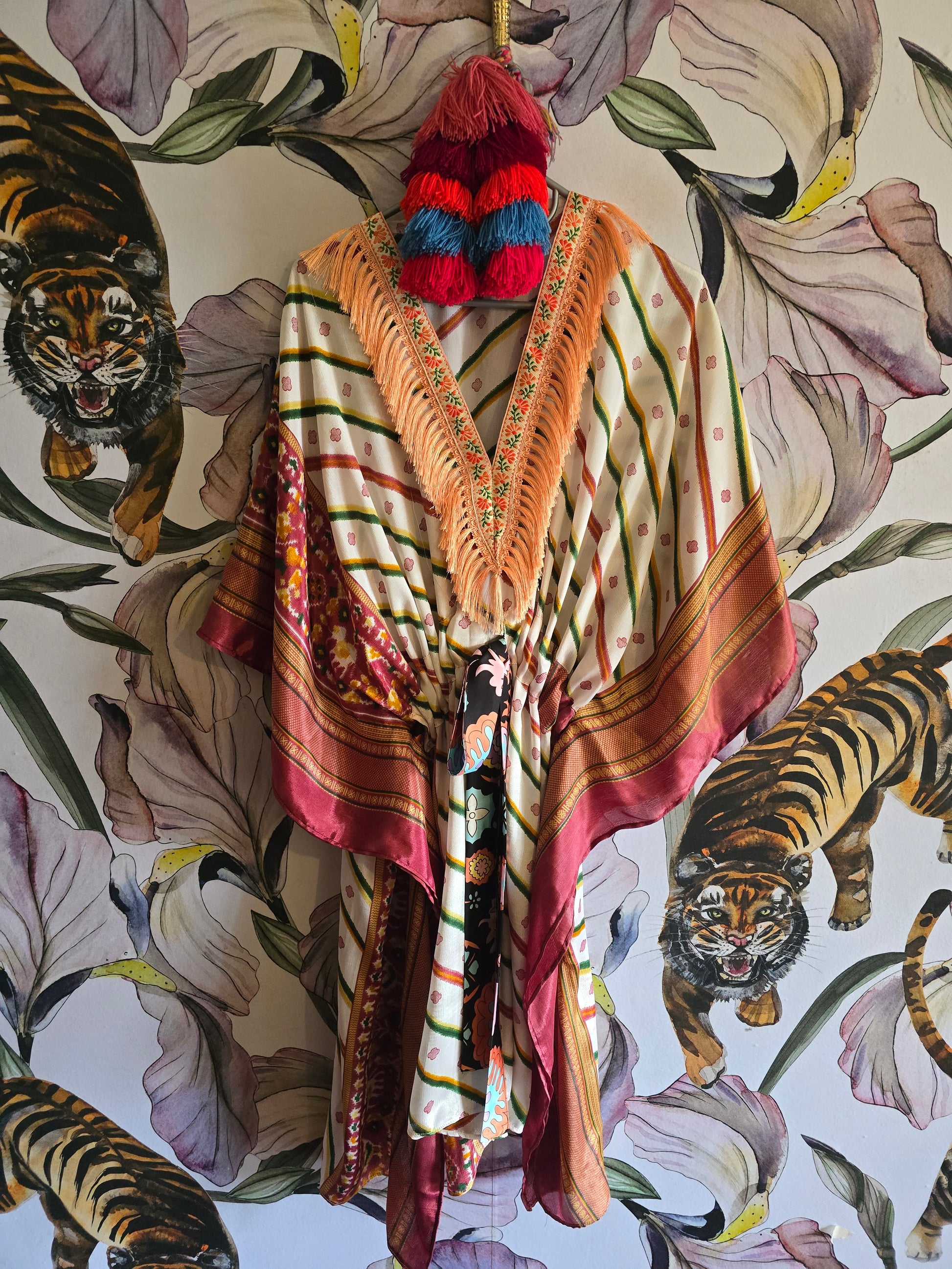 The SHORT KAFTAN
