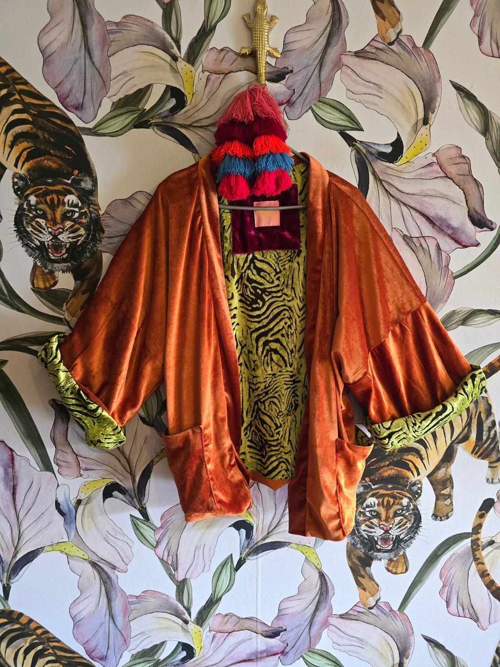 The REVERSIBLE VELVET kimono