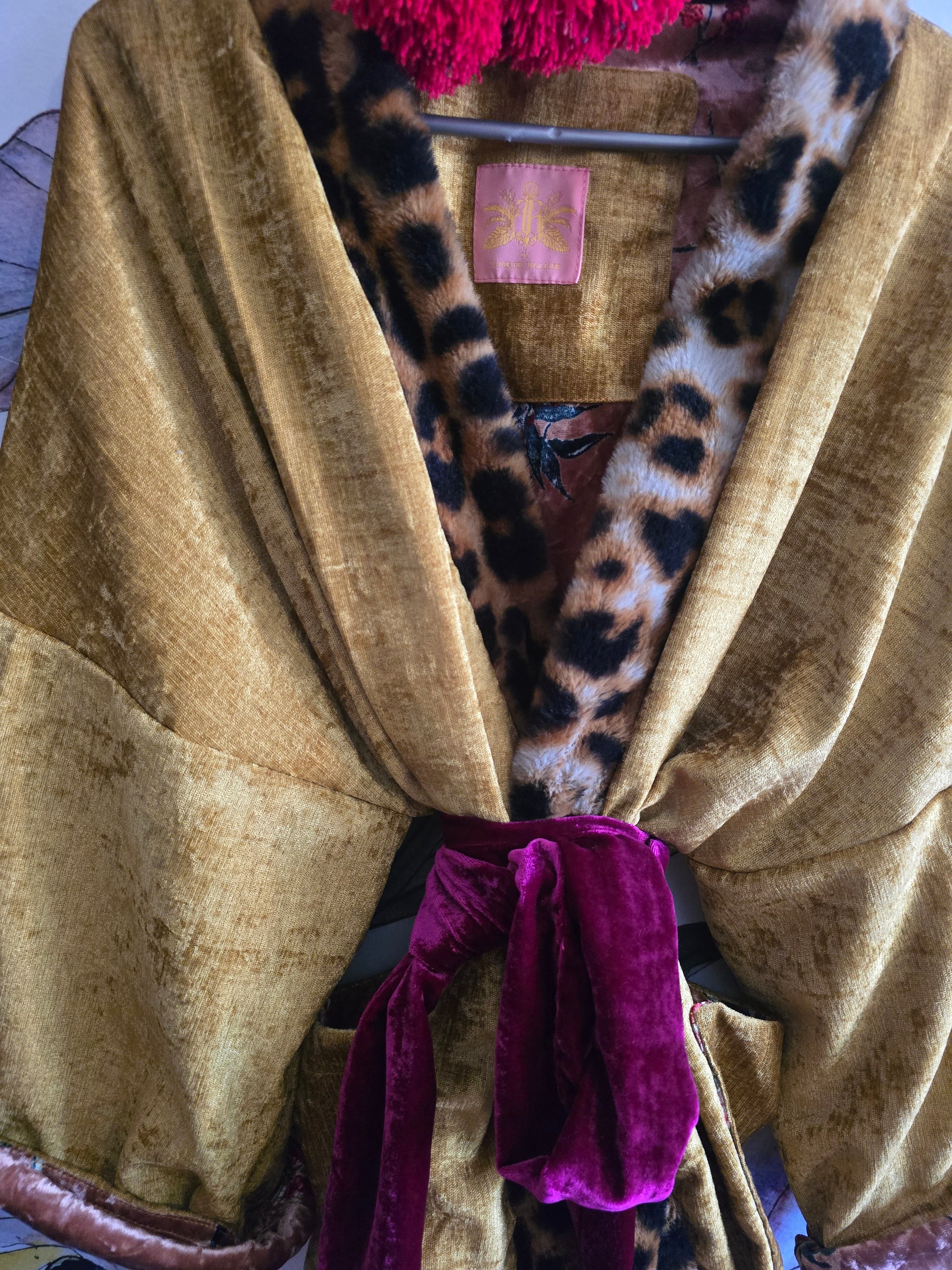 The ORIENTAL FLORAL REVERSIBLE KIMONO IN VELVET