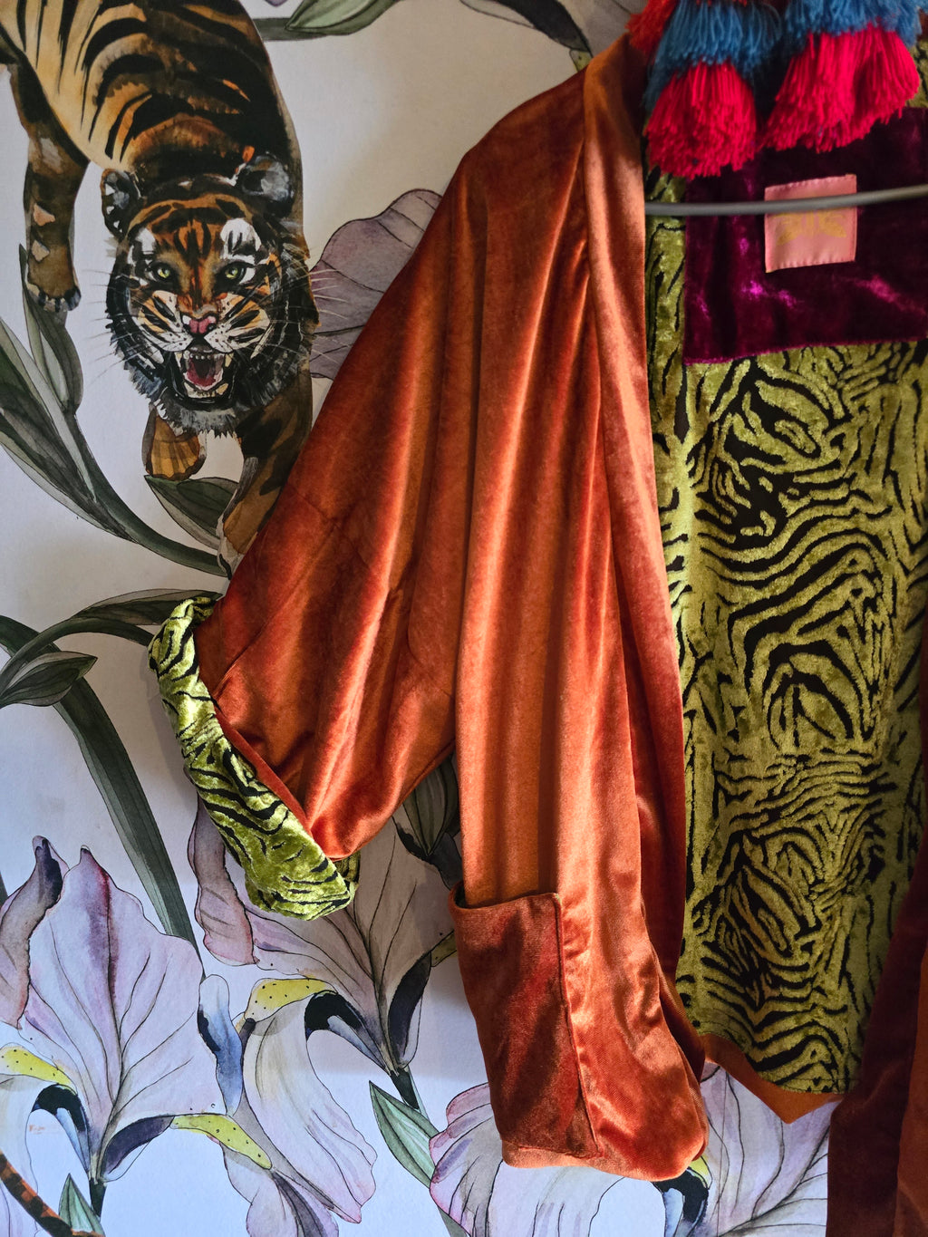The REVERSIBLE VELVET kimono