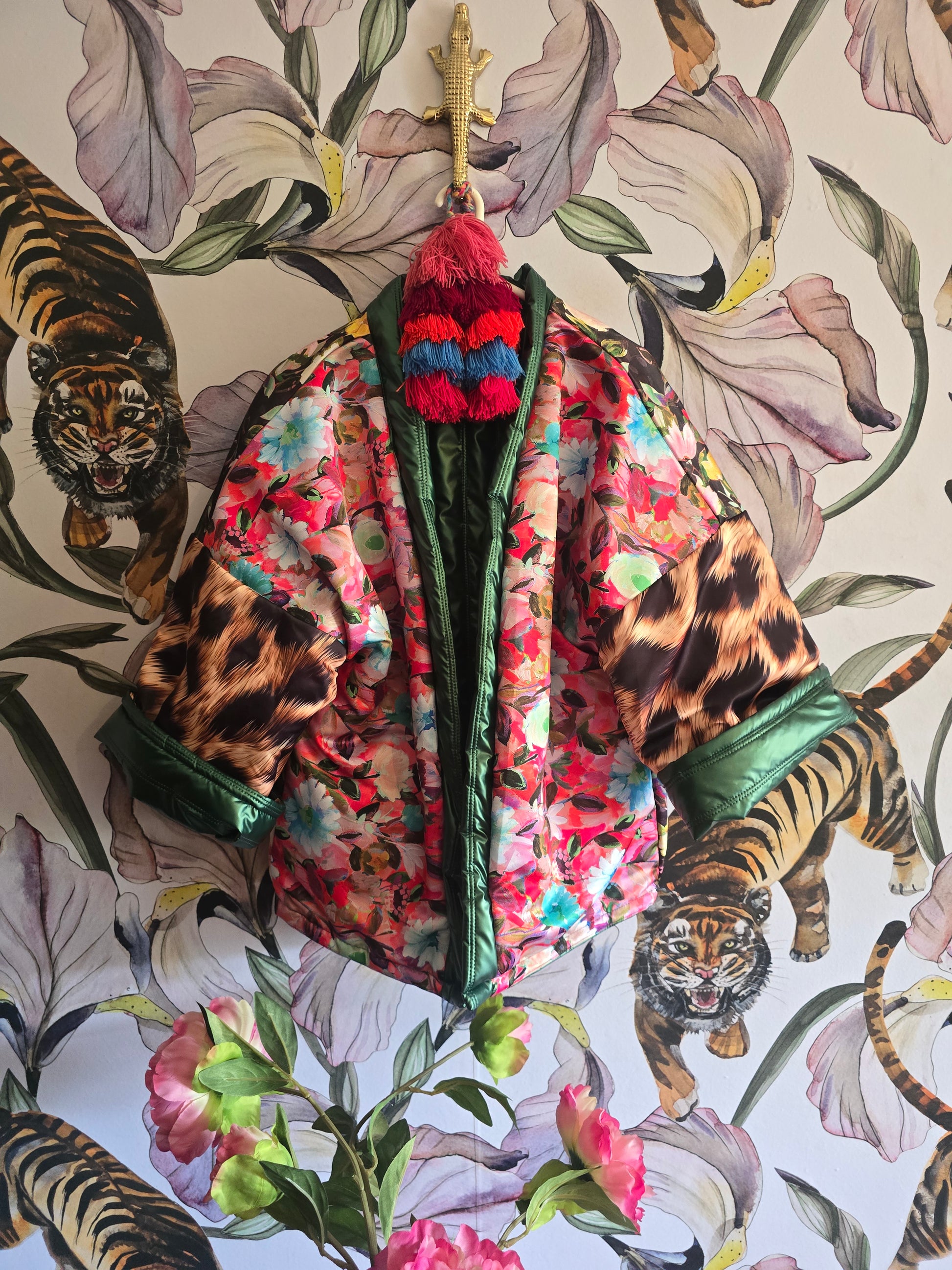 The GREEN COOL MOM PUFFER