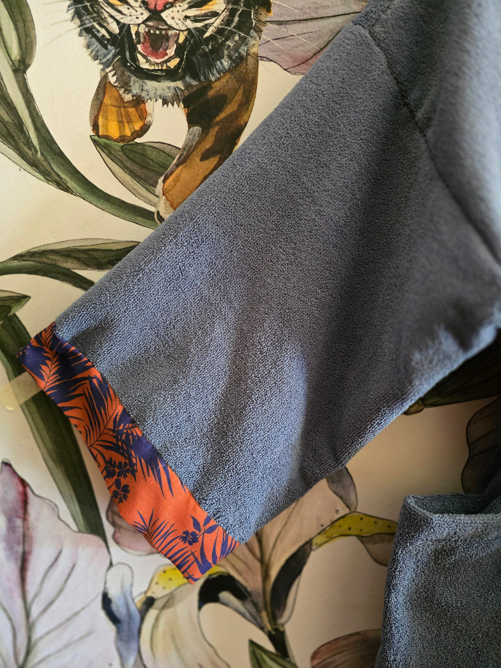 The APRÈS-SAUNA CLUB TOWLING GOWN - DENIM BLUE