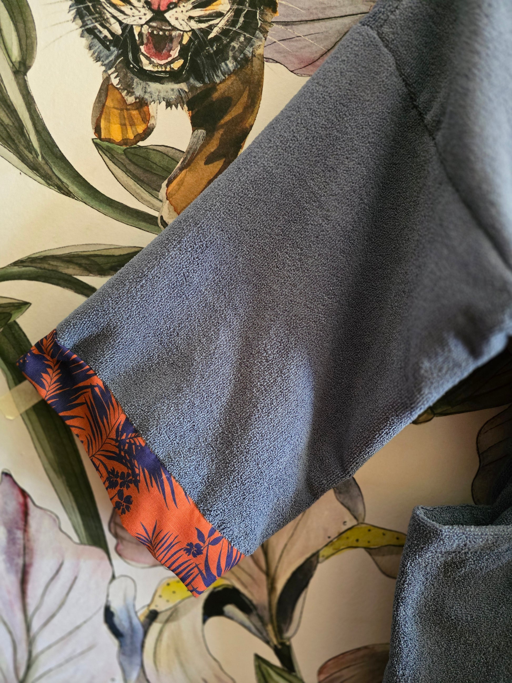 The APRÈS-SAUNA CLUB TOWLING GOWN - DENIM BLUE