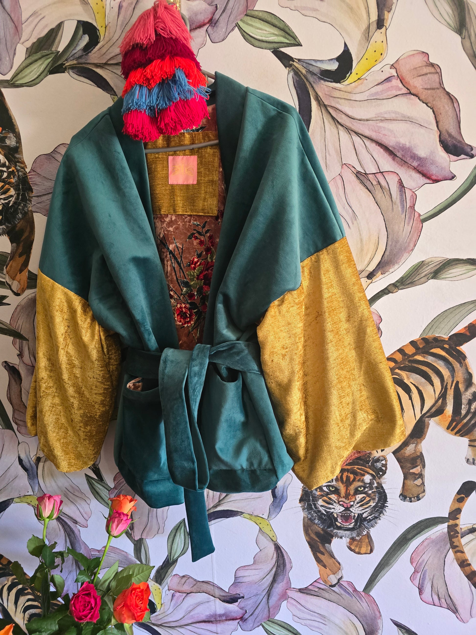 The ORIENTAL PINK WITH BLOSSOMS REVERSIBLE VELVET CROPPED KIMONO JACKET