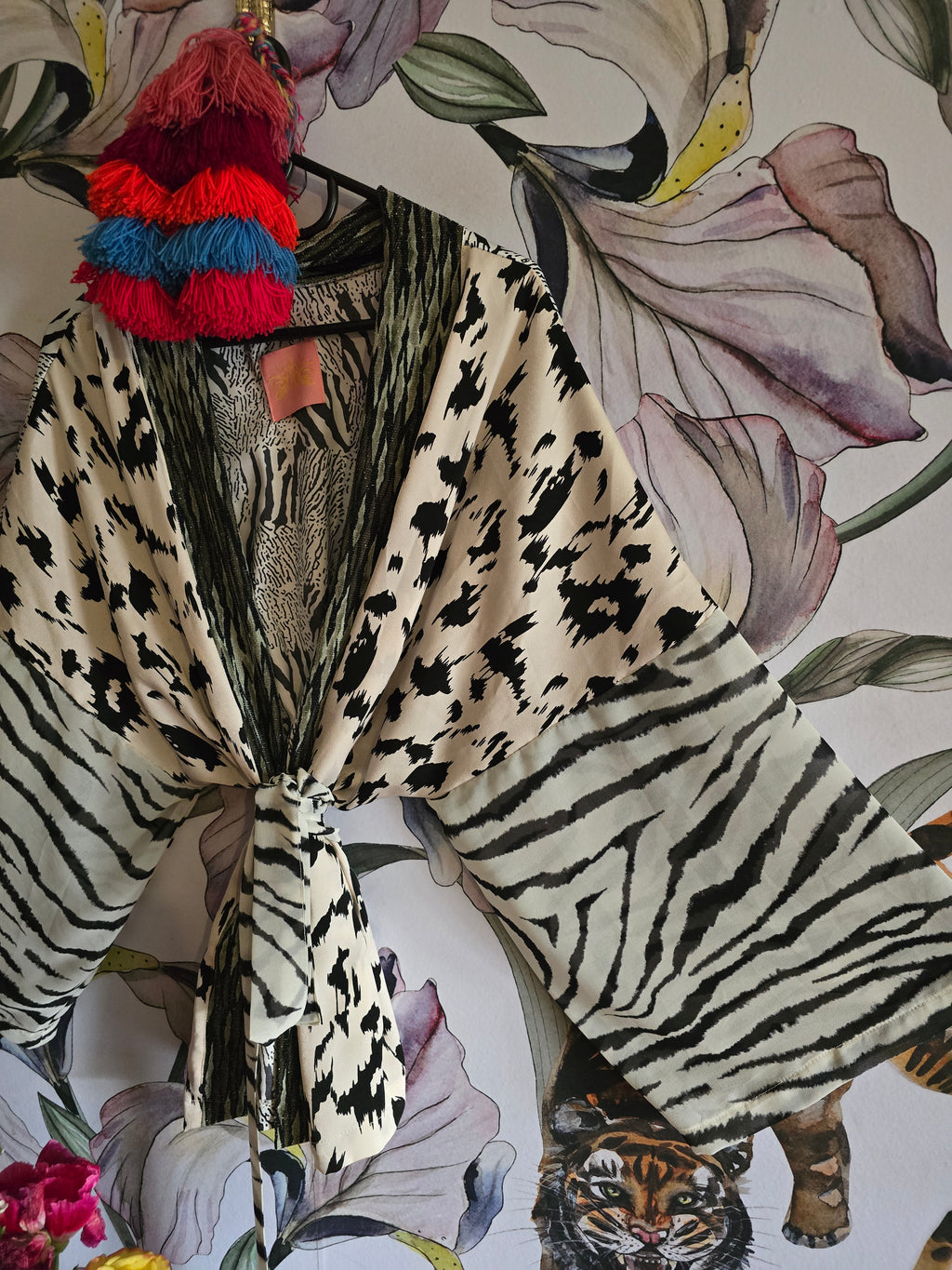The GIRL GOES TO THE BUSH CROPPED KIMONO