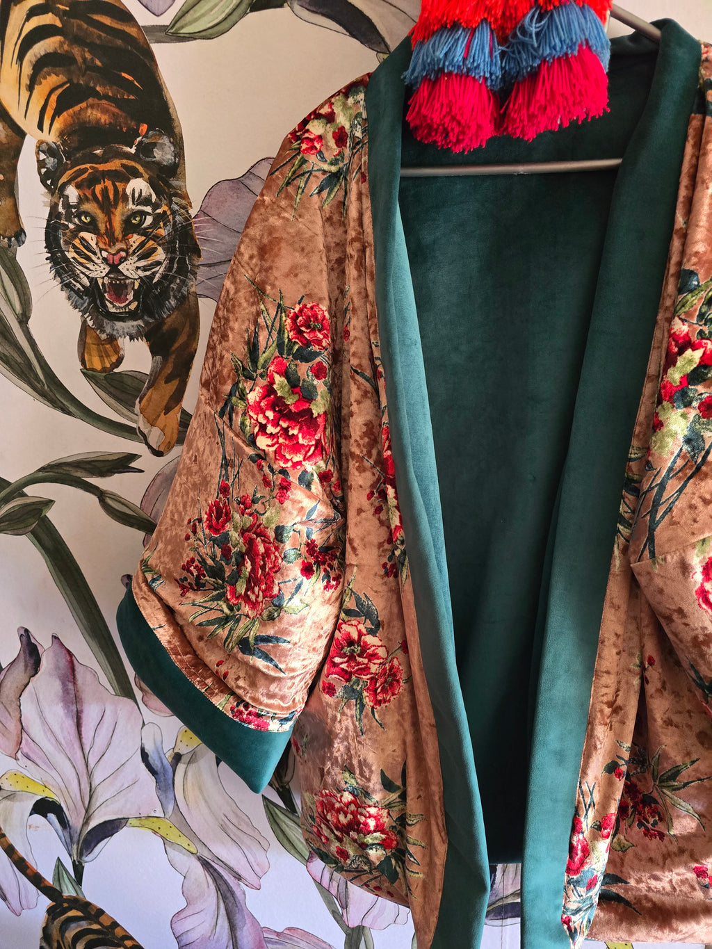 The ORIENTAL PINK WITH BLOSSOMS REVERSIBLE VELVET CROPPED KIMONO JACKET