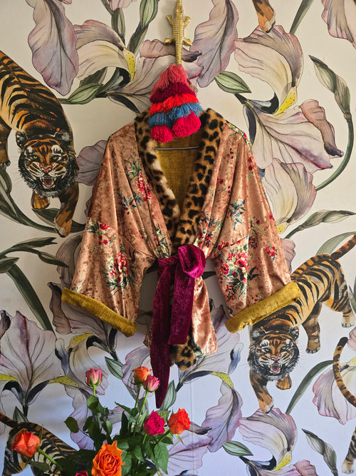 The ORIENTAL FLORAL REVERSIBLE KIMONO IN VELVET