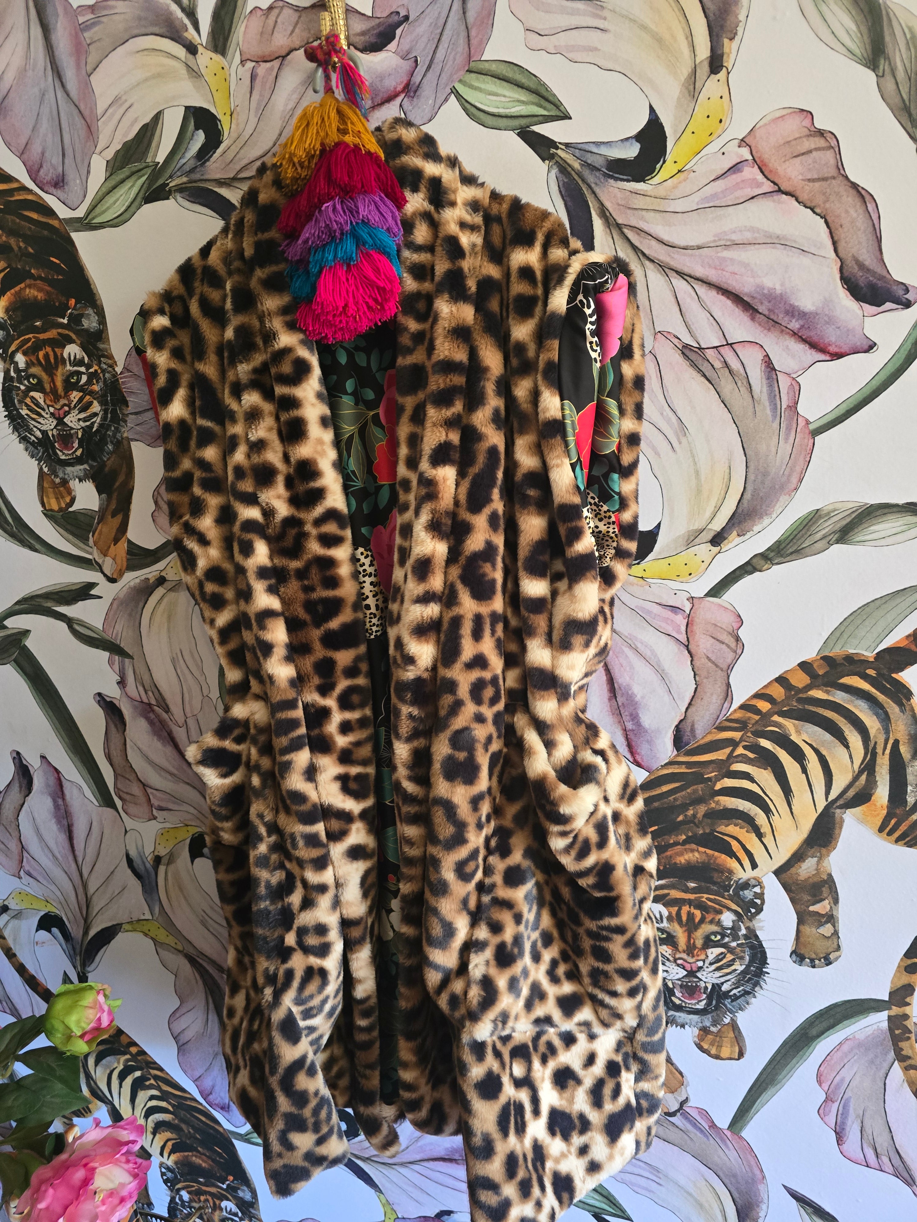 The FULLY REVERSIBLE FAUX FUR LONG BOLERO ( LEOPARD )
