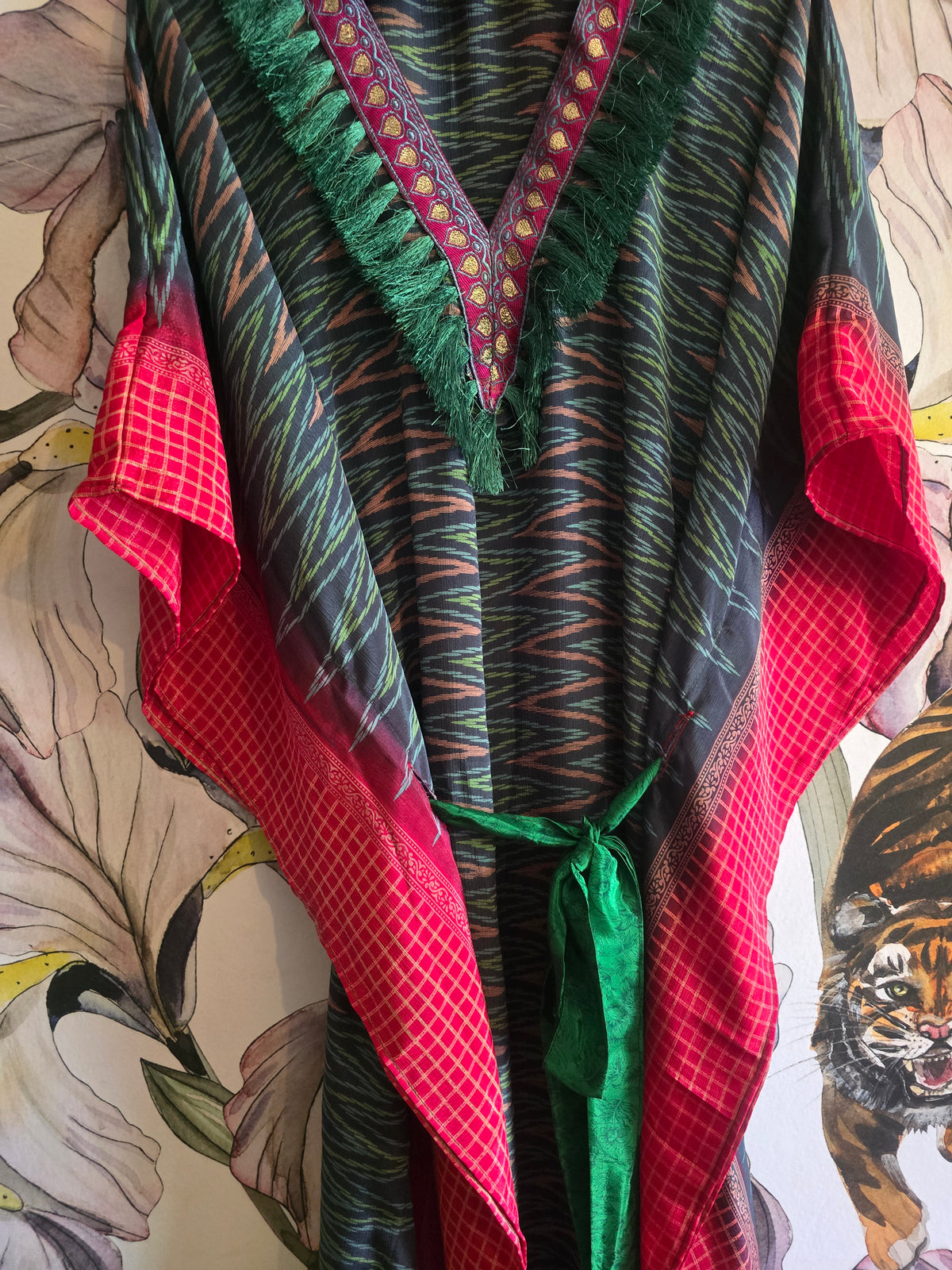 The LONG KAFTAN WITH SEPERATE TIE