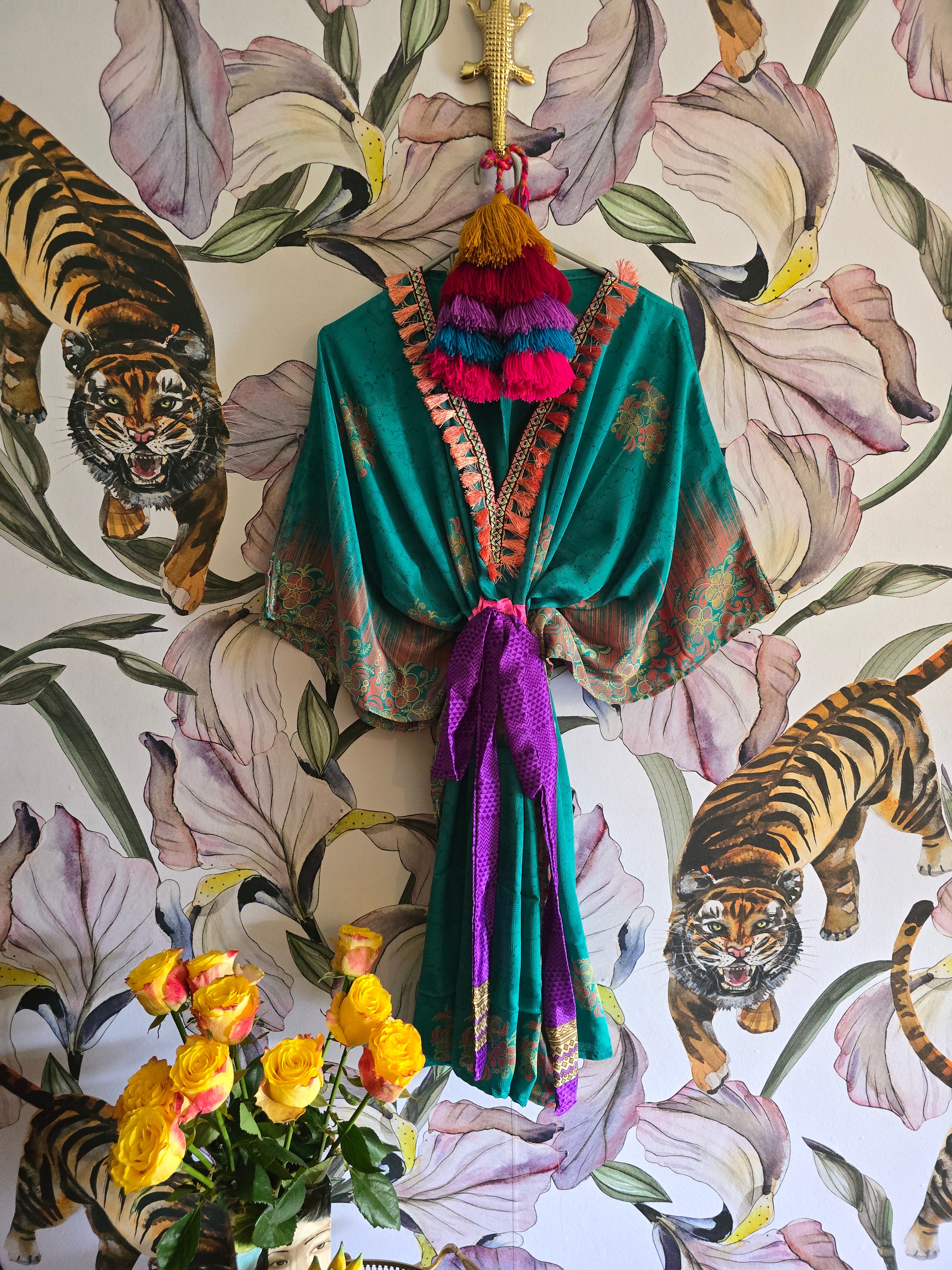The SHORT KAFTAN