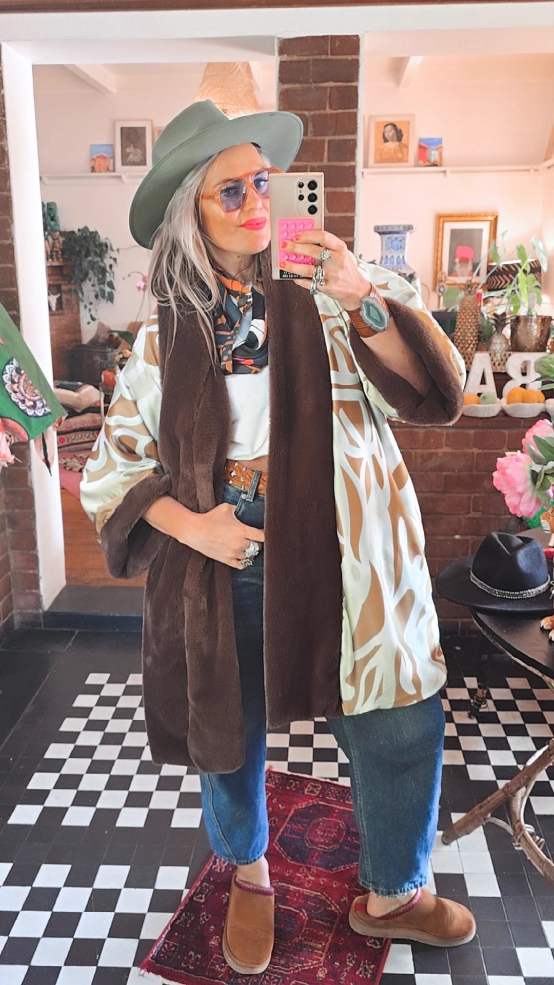 The LUXE LONG FAUX FUR FULLY REVERSIBLE COAT ( BROWN )
