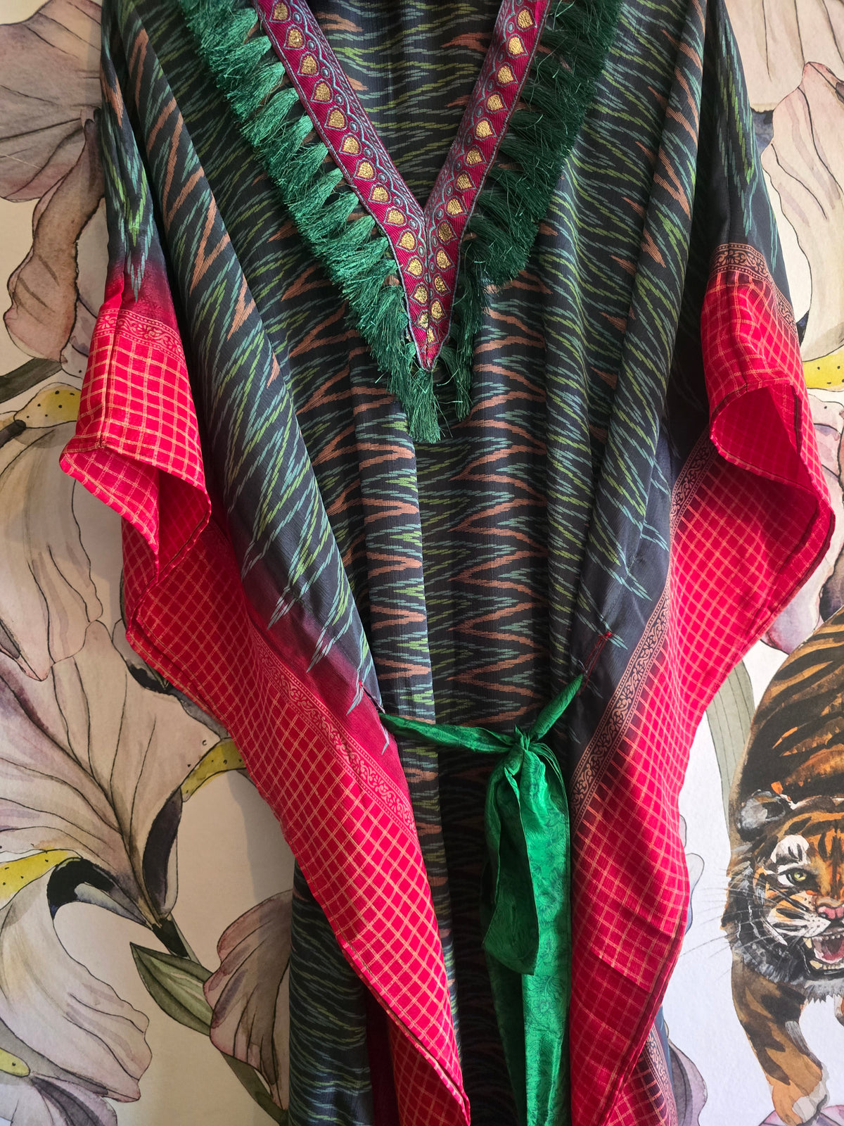 The LONG KAFTAN WITH SEPERATE TIE