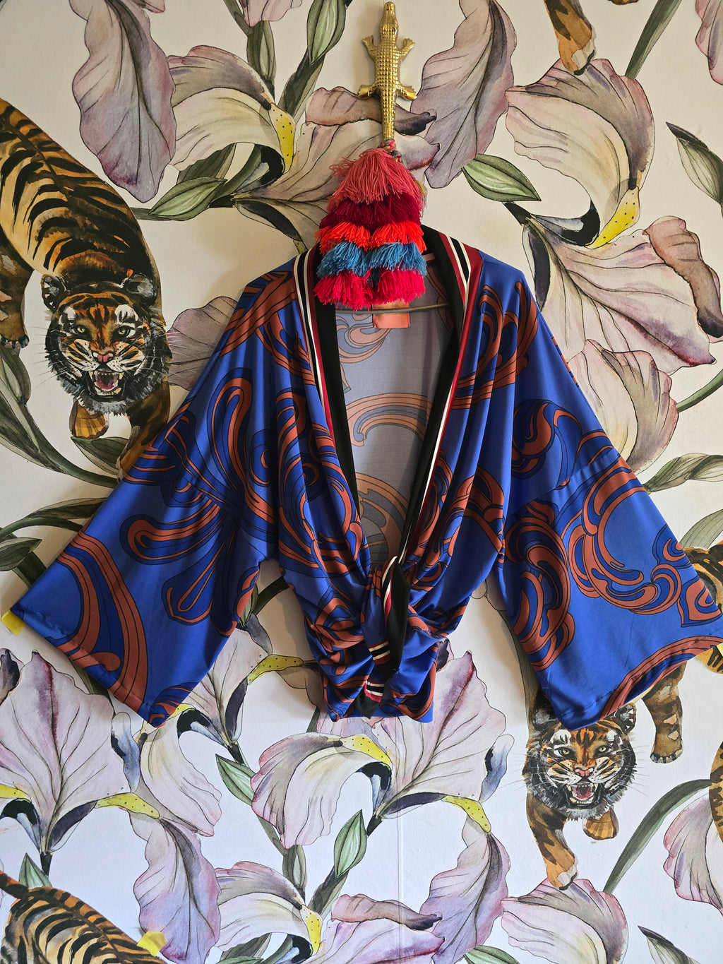 The 70's SWIRL ELECTRIC BLUE KIMONO
