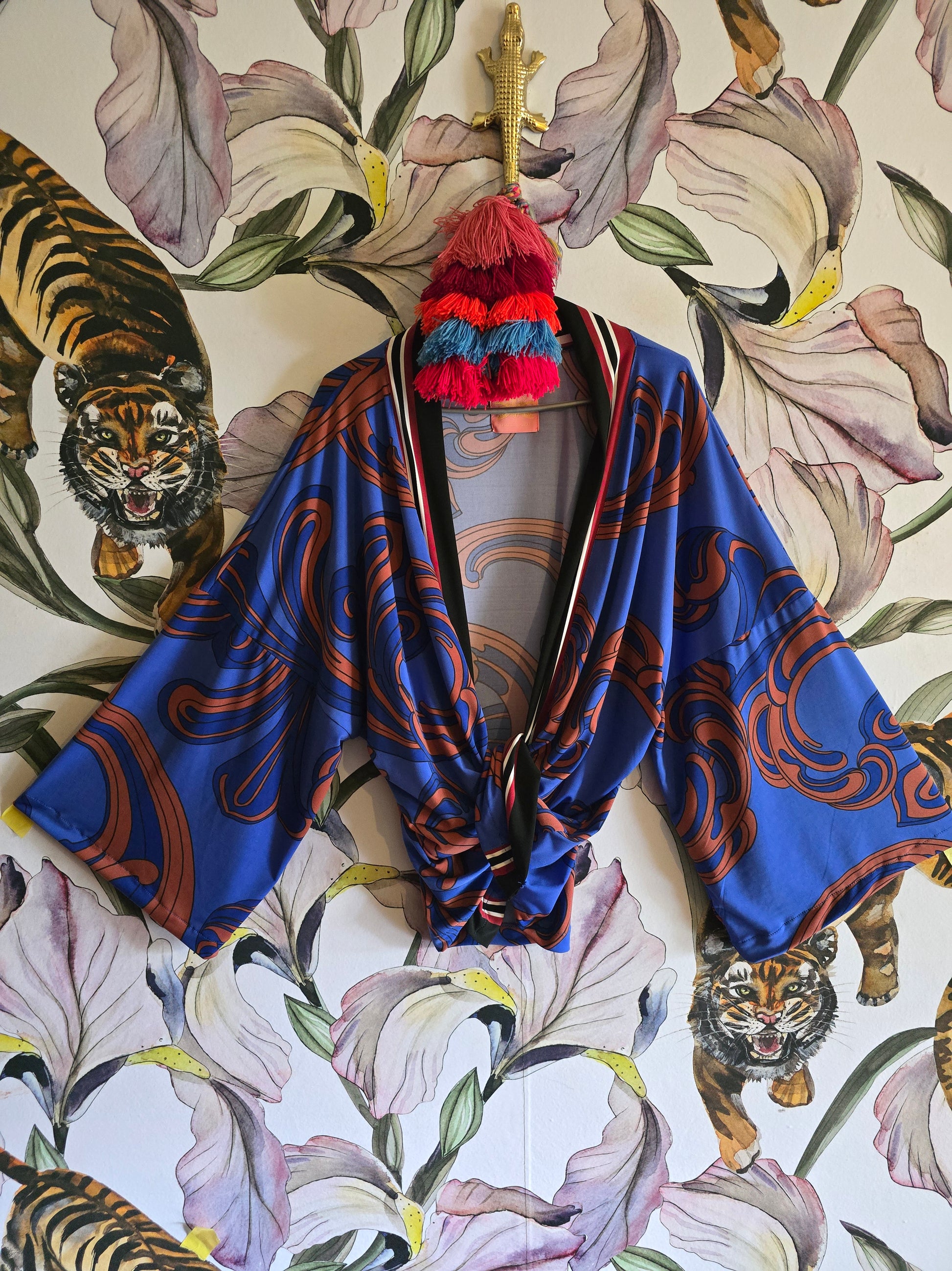 The 70's SWIRL ELECTRIC BLUE KIMONO