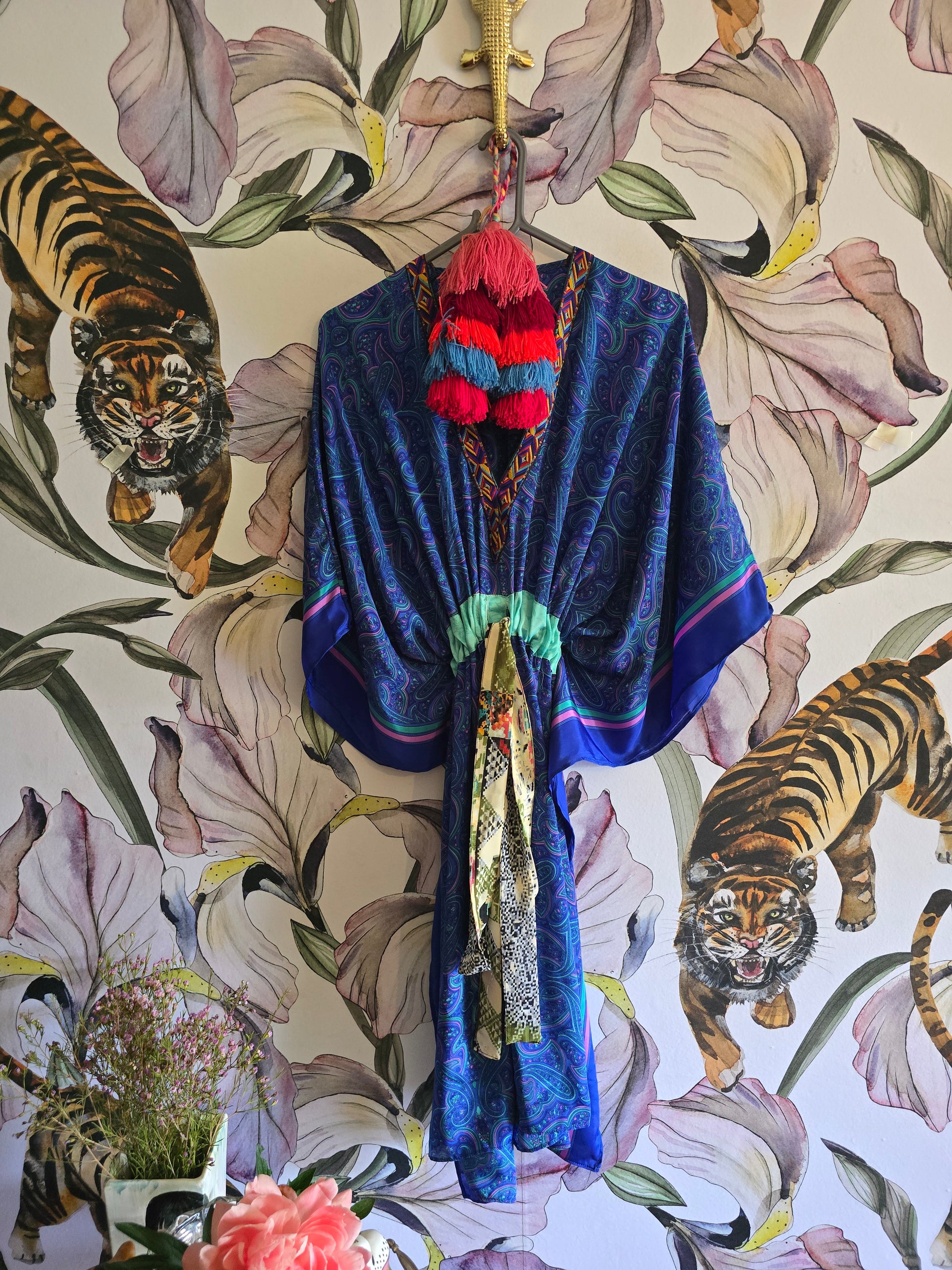 The SHORT KAFTAN