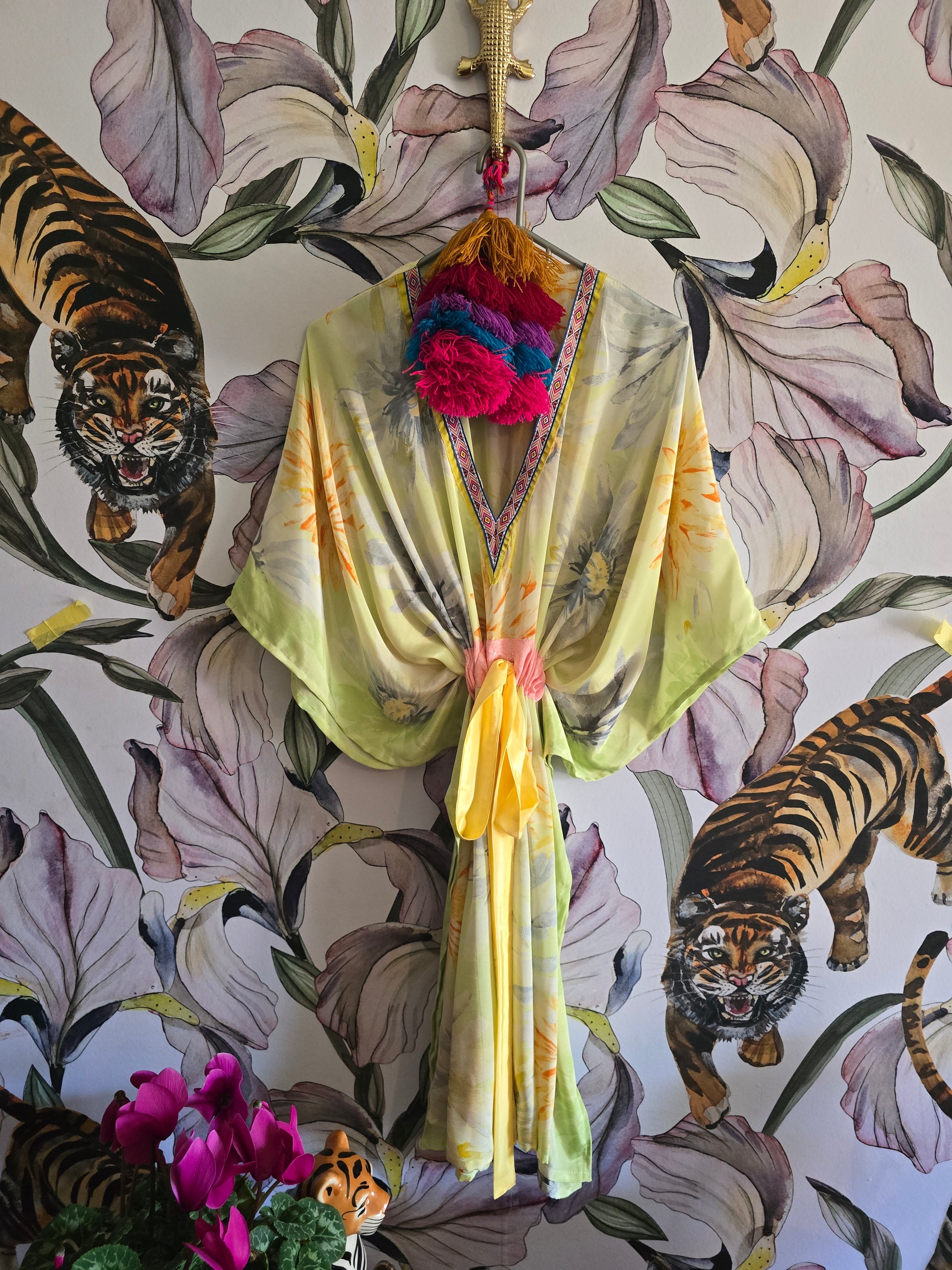 The SHORT KAFTAN