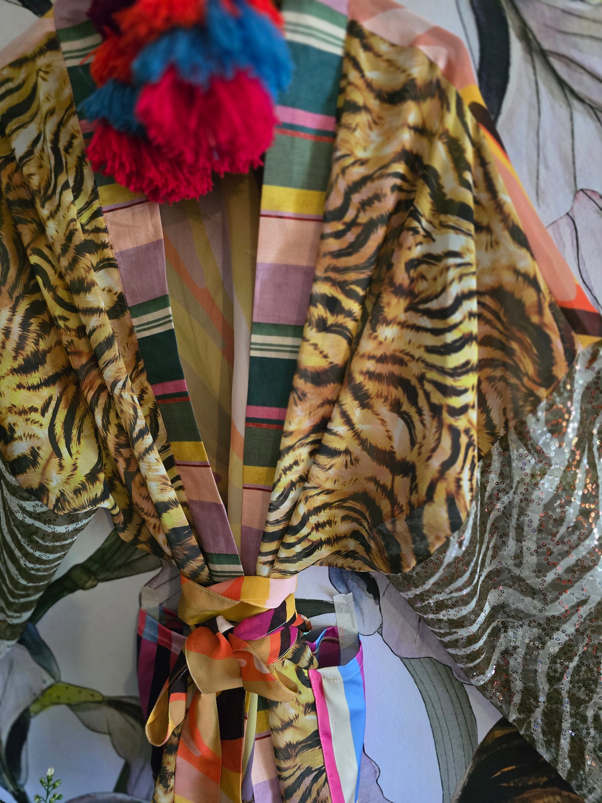 The SAFARI girl cropped kimono