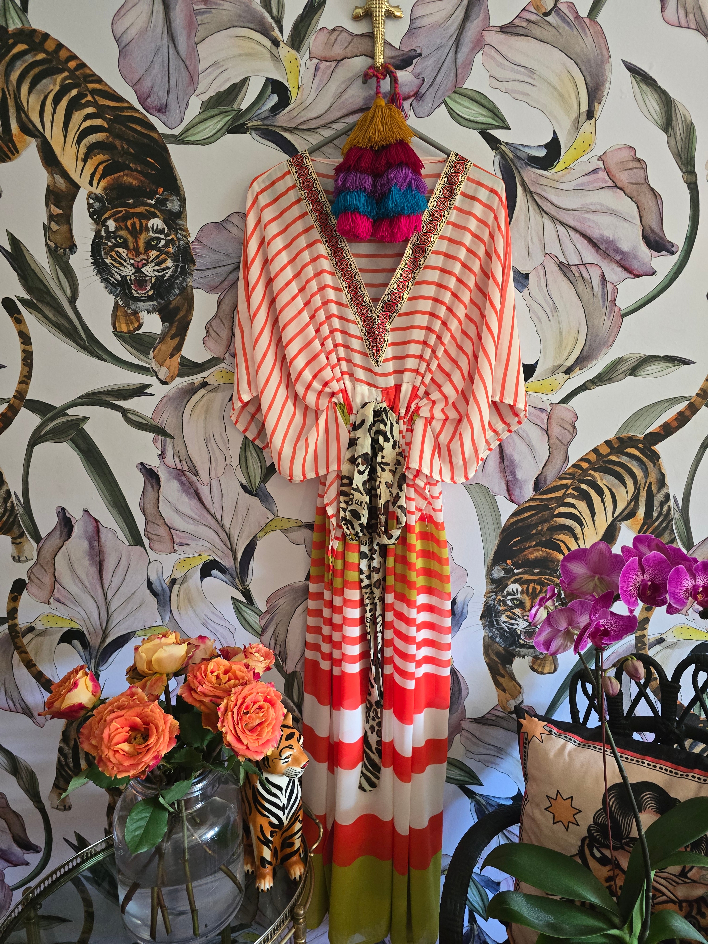 The WHITE LOTUS LONG KAFTAN