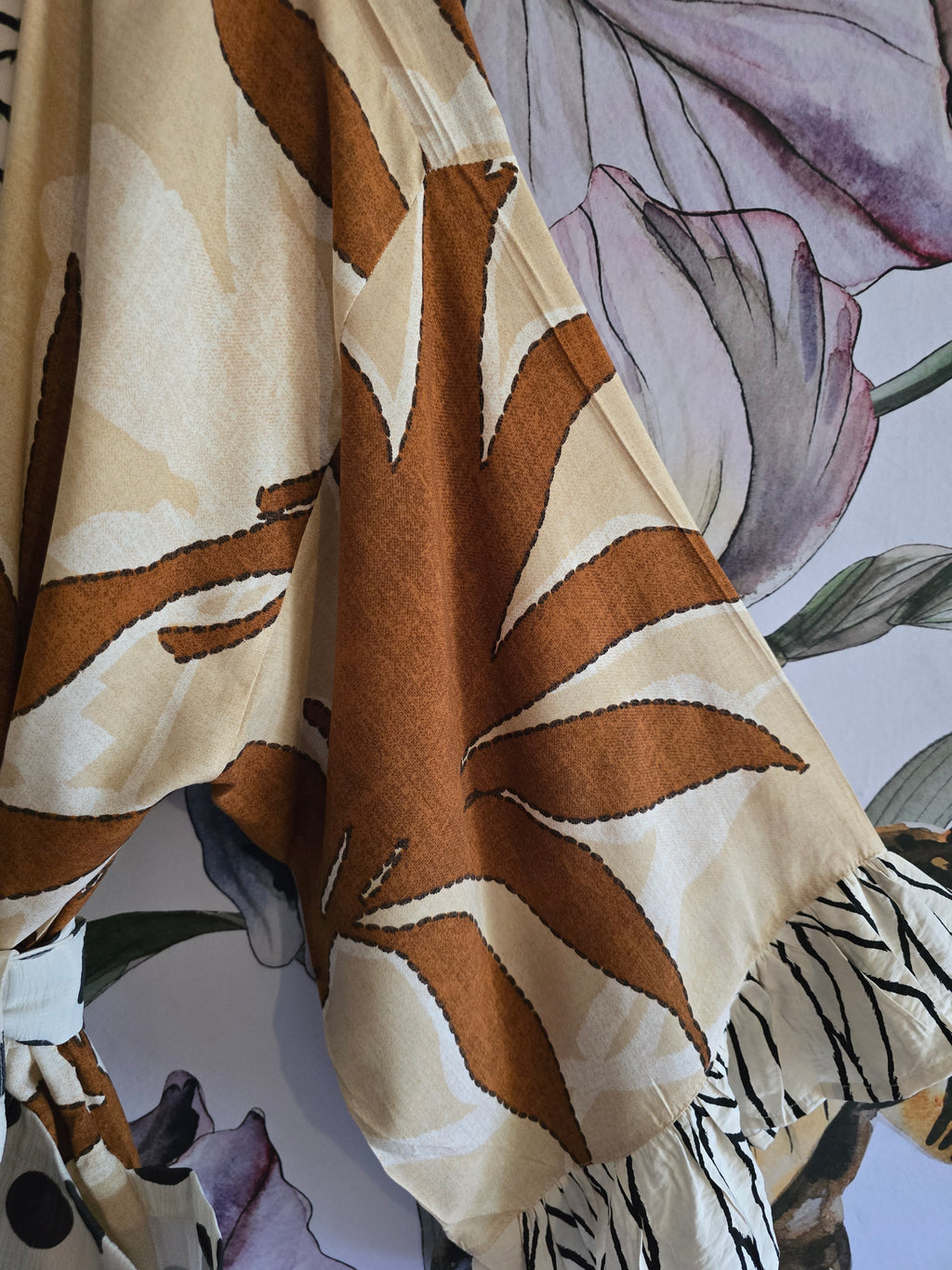 The SAFARI FRILL KIMONO WITH DOTS