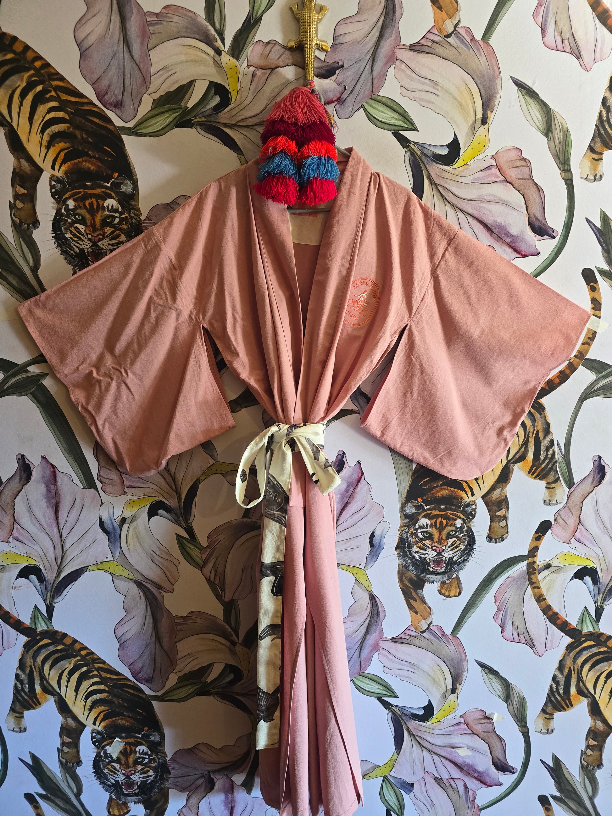 The APRÈ SAUNA 100% COTTON JAPANESE KIMONO PEONIE PINK