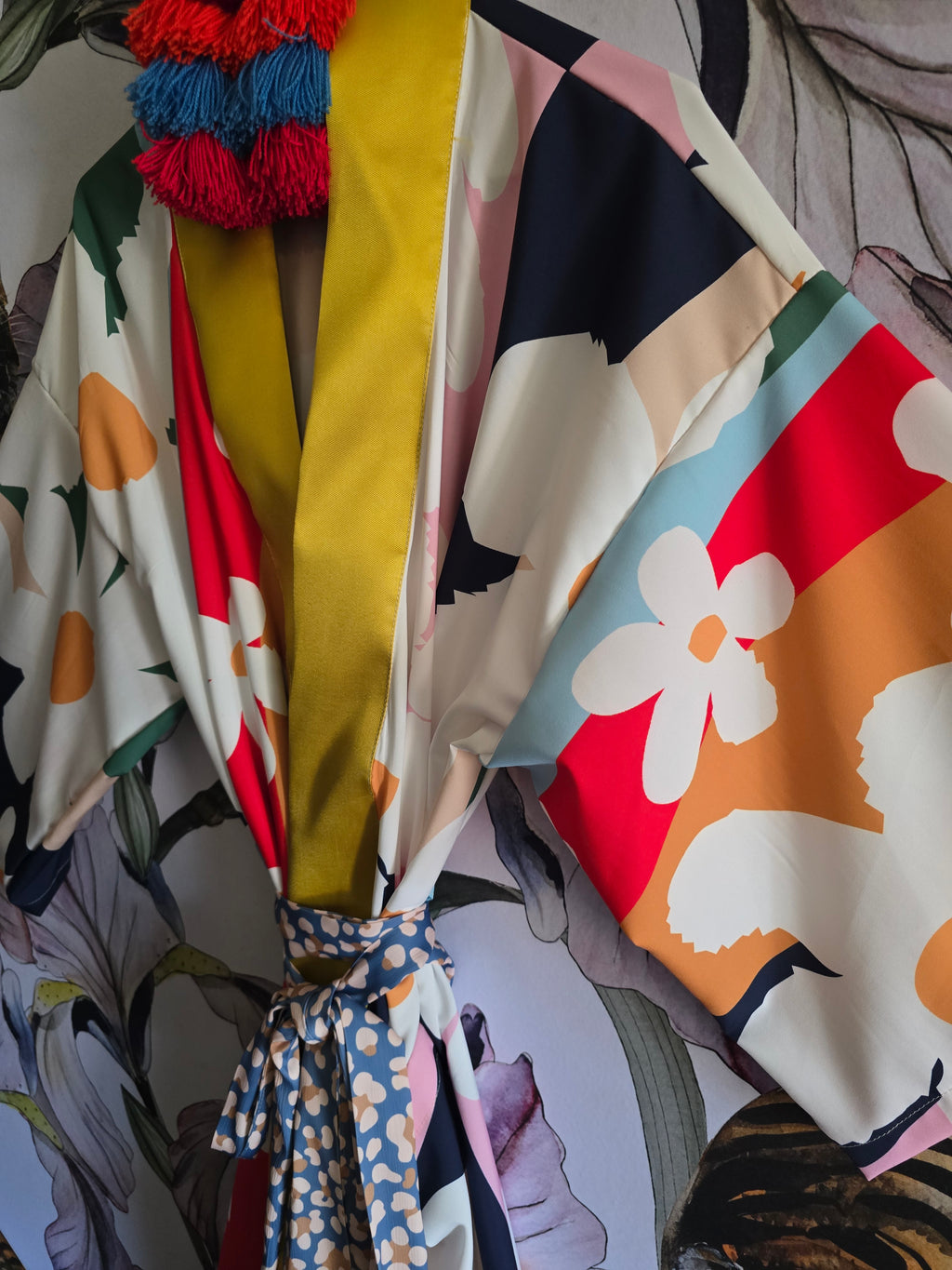 The FLOWER POWER OTT KIMONO