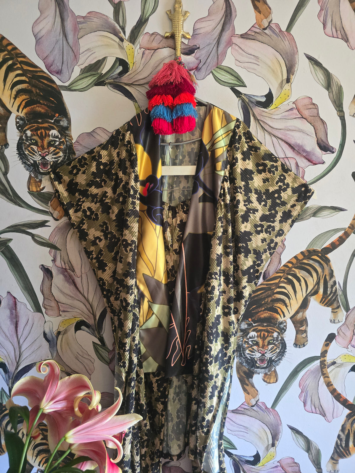The ELECTRIC LEOPARD SET size: M/L KHAKI