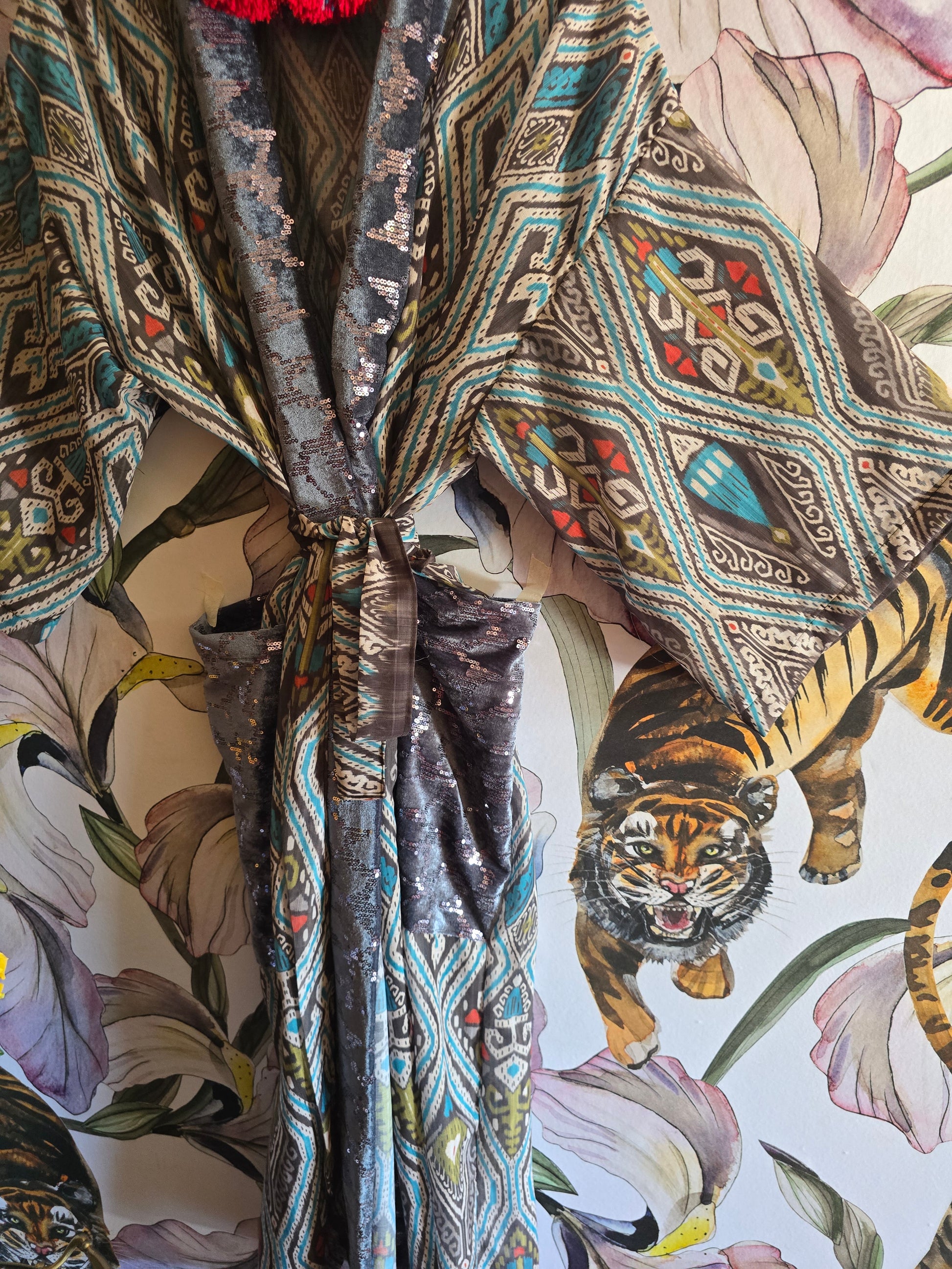 The AZTEC & SEQUINS VELVET KIMONO