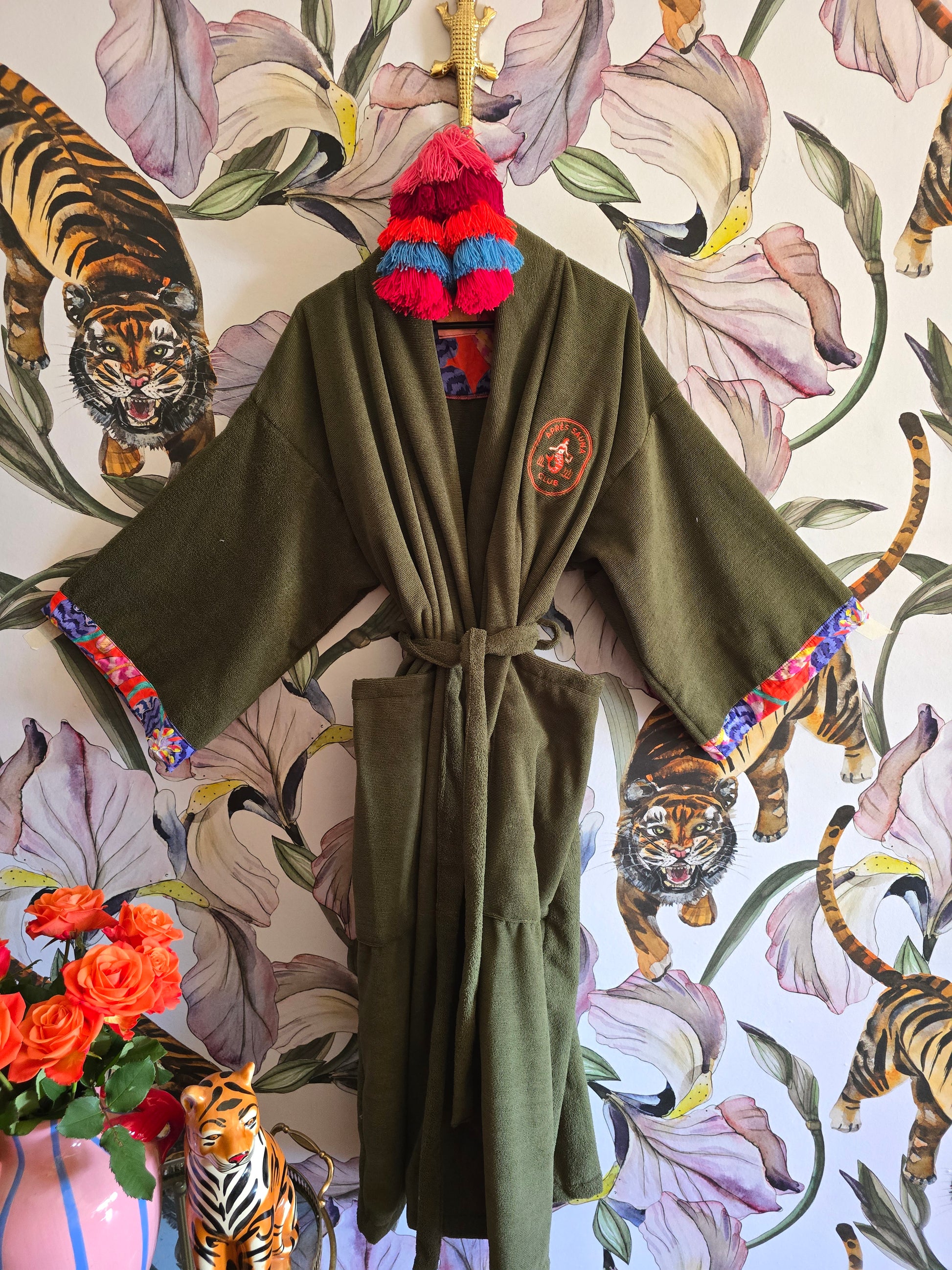 The APRÈS SAUNA CLUB TOWLING GOWN - SEAWEED GREEN