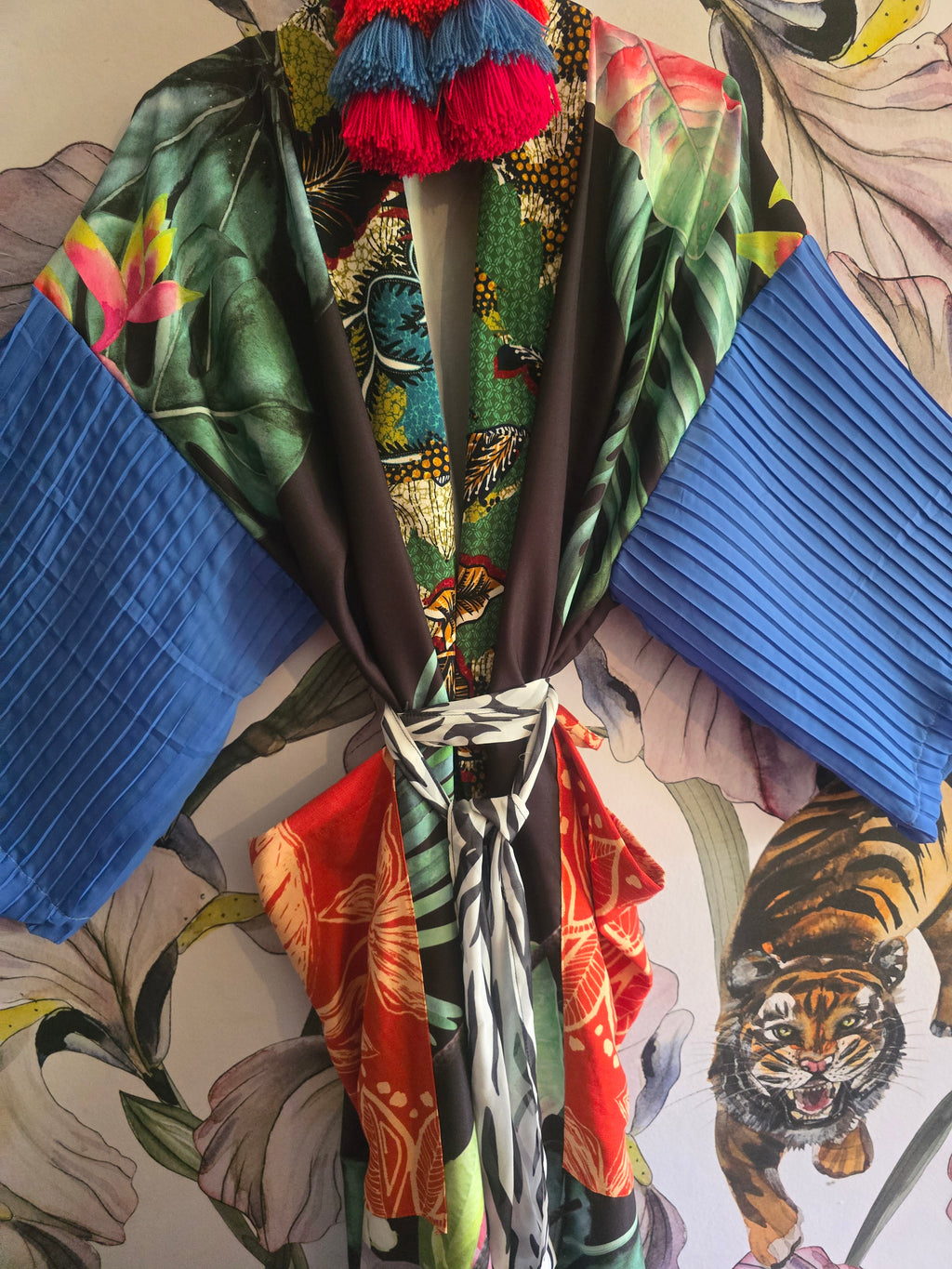 The JUNGLE & PLEATED CHIFFON KIMONO #6