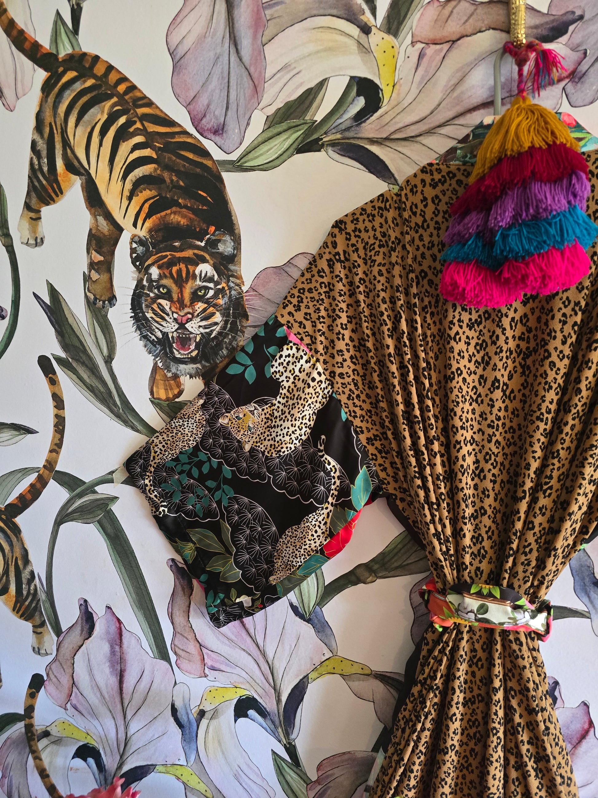 The GIRL MEETS JUNGLE KIMONO-LIMITED EDITION