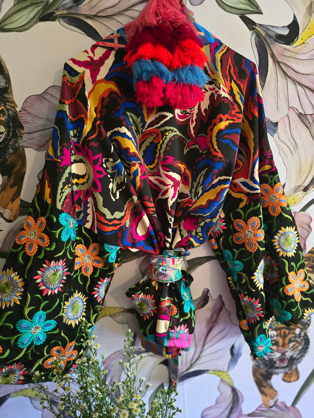 The MIDNIGHT MUSE cropped kimono