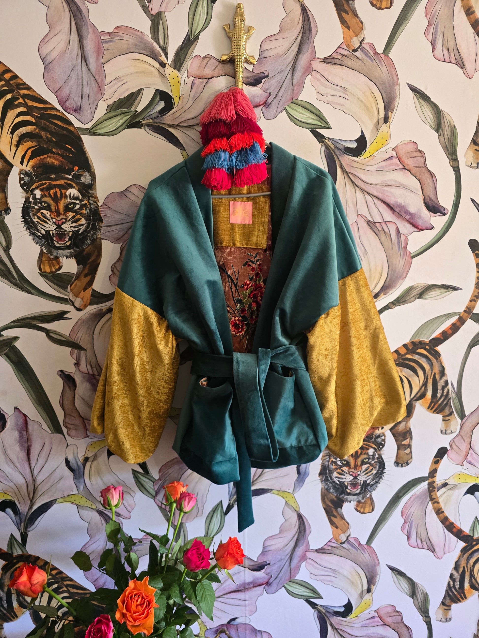 The ORIENTAL PINK WITH BLOSSOMS REVERSIBLE VELVET CROPPED KIMONO JACKET