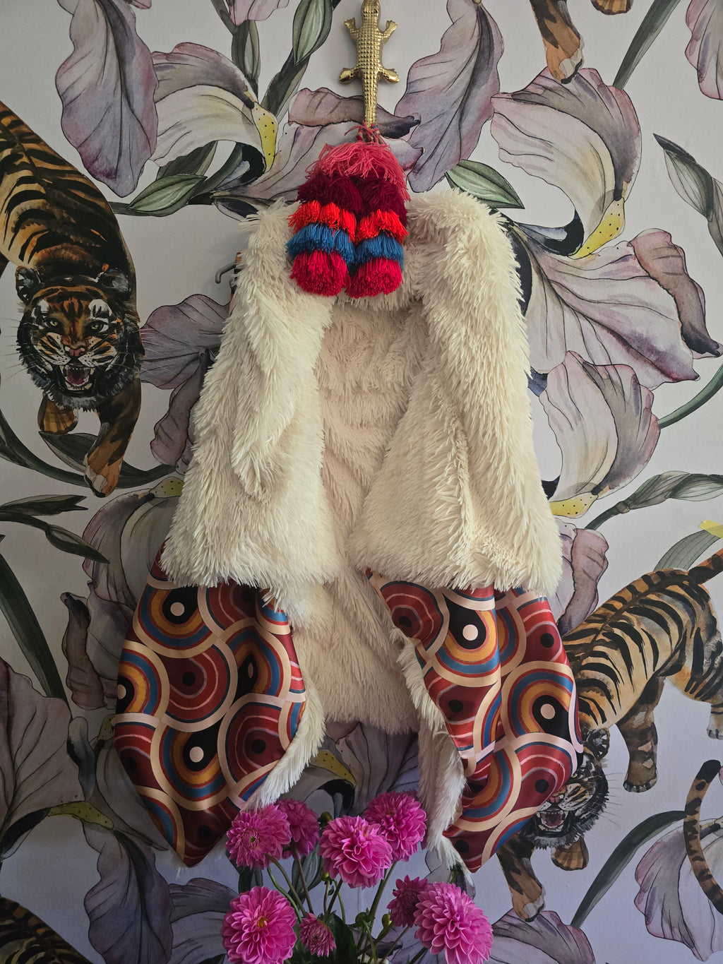 The SLOW RUMBA REVERSIBLE  SLEEVELESS JACKET