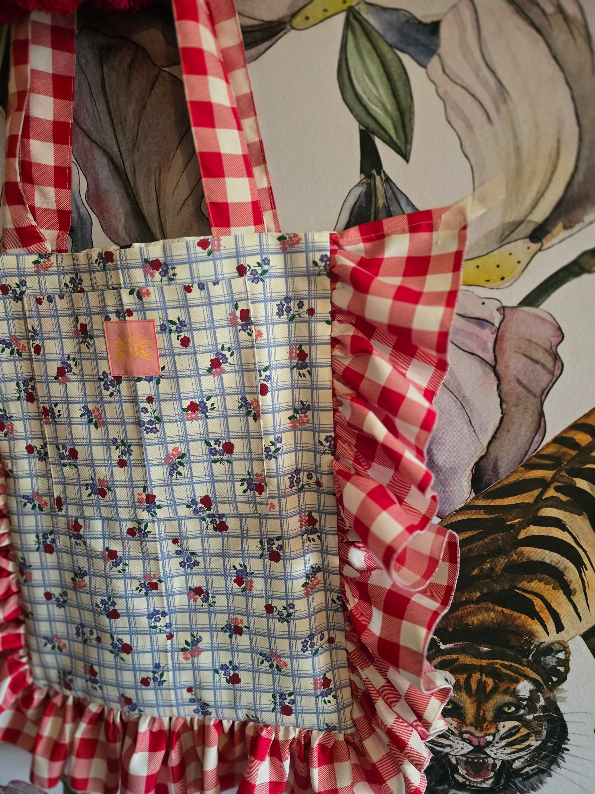 The FRILL TOTE/BEACHBAG/GIFT BAG/CHRISTMAS STOCKING