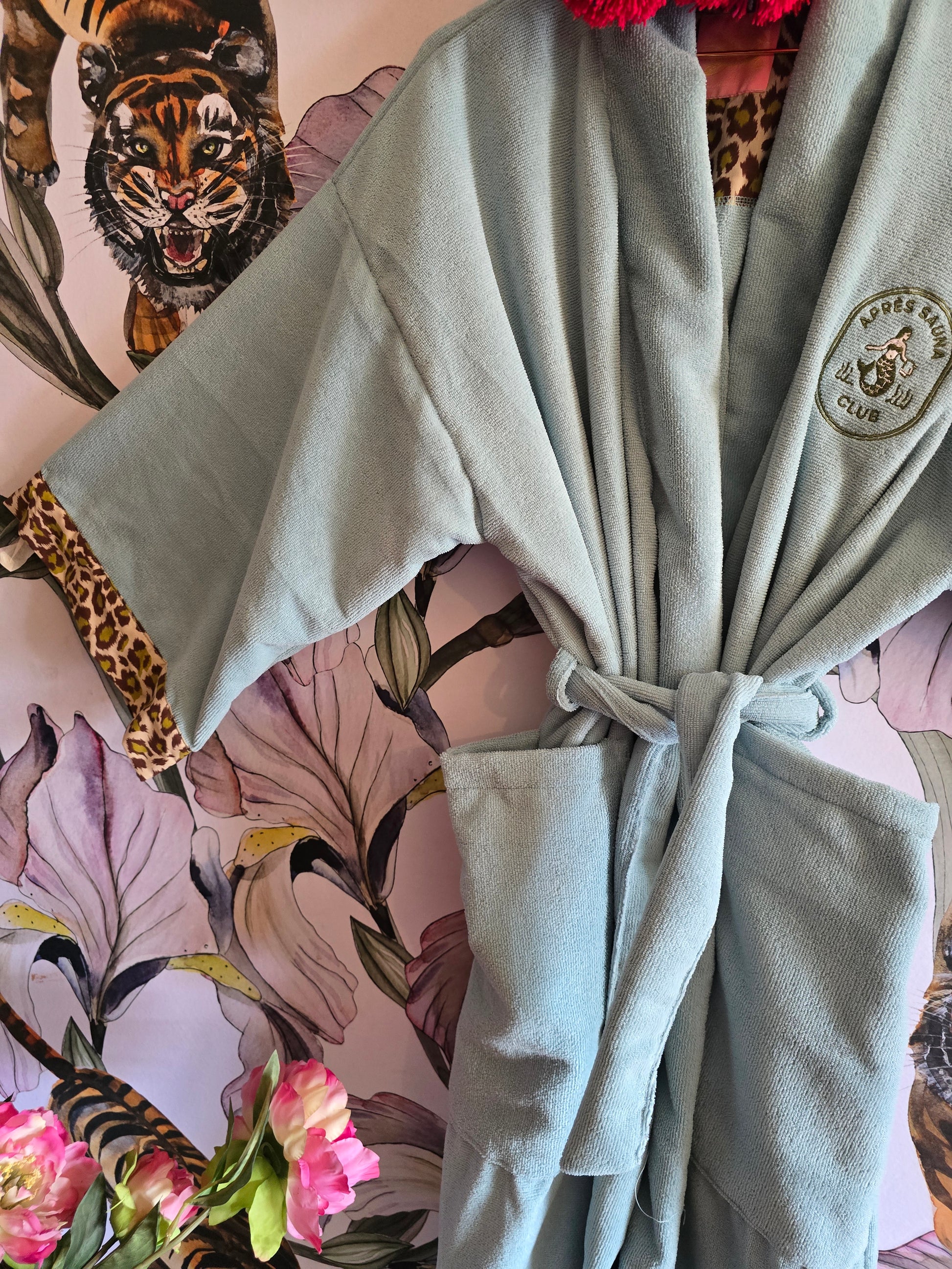 APRÈ SAUNA TOWLING GOWN BABY BLUE