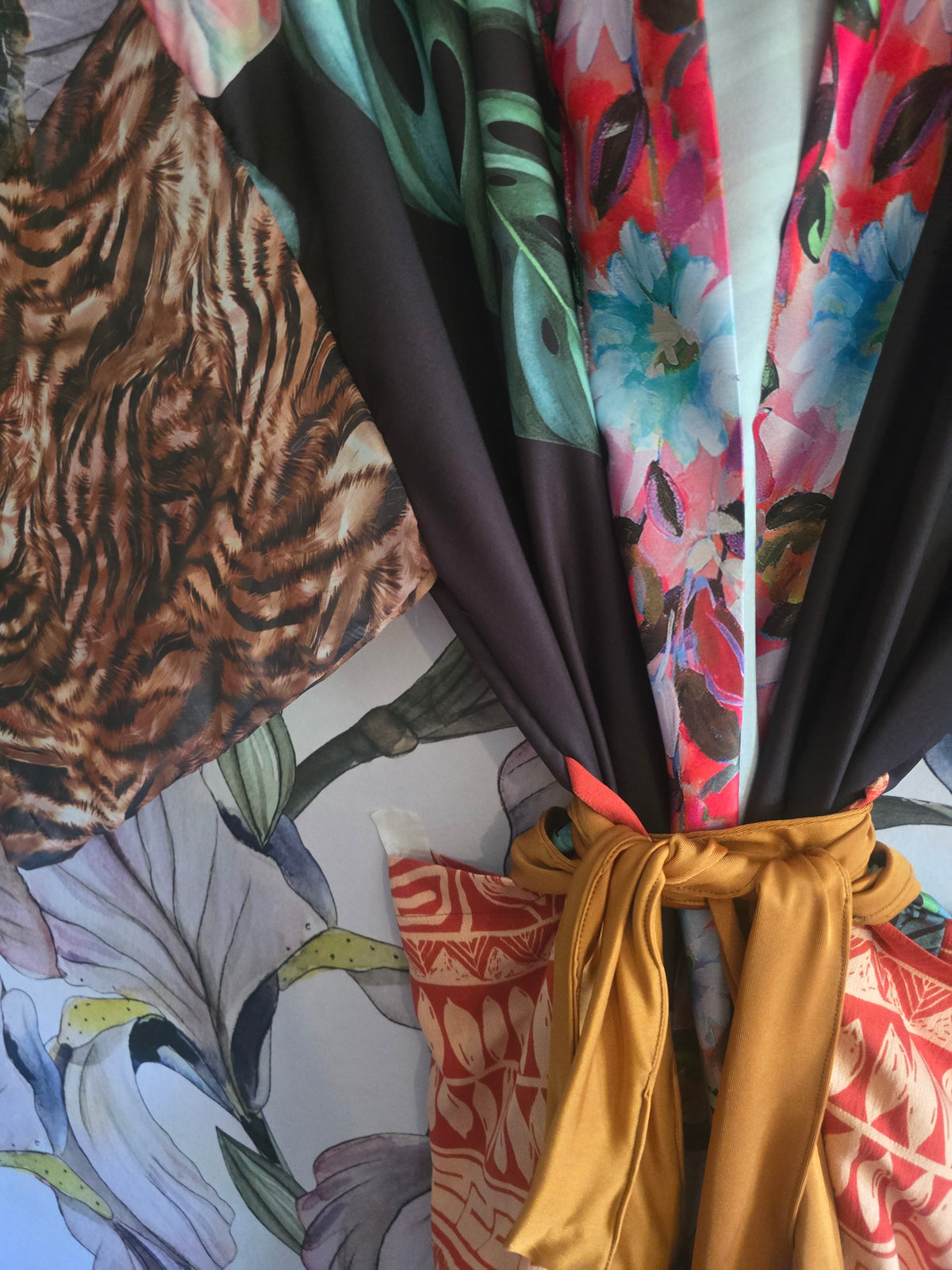 The TROPICAL KIMONO #1
