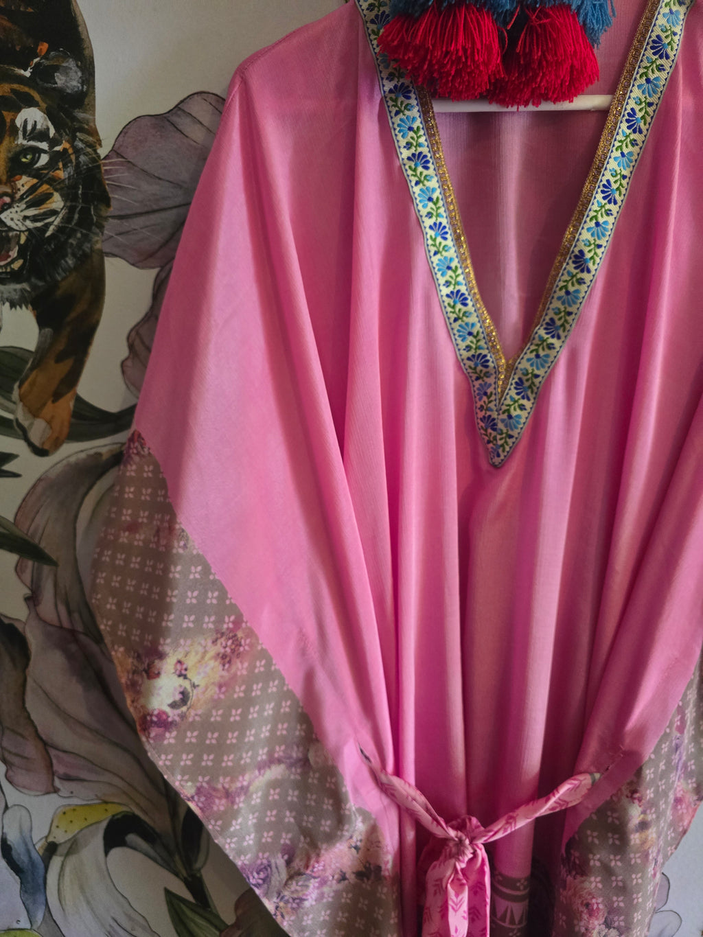 The LONG KAFTAN WITH SEPERATE TIE