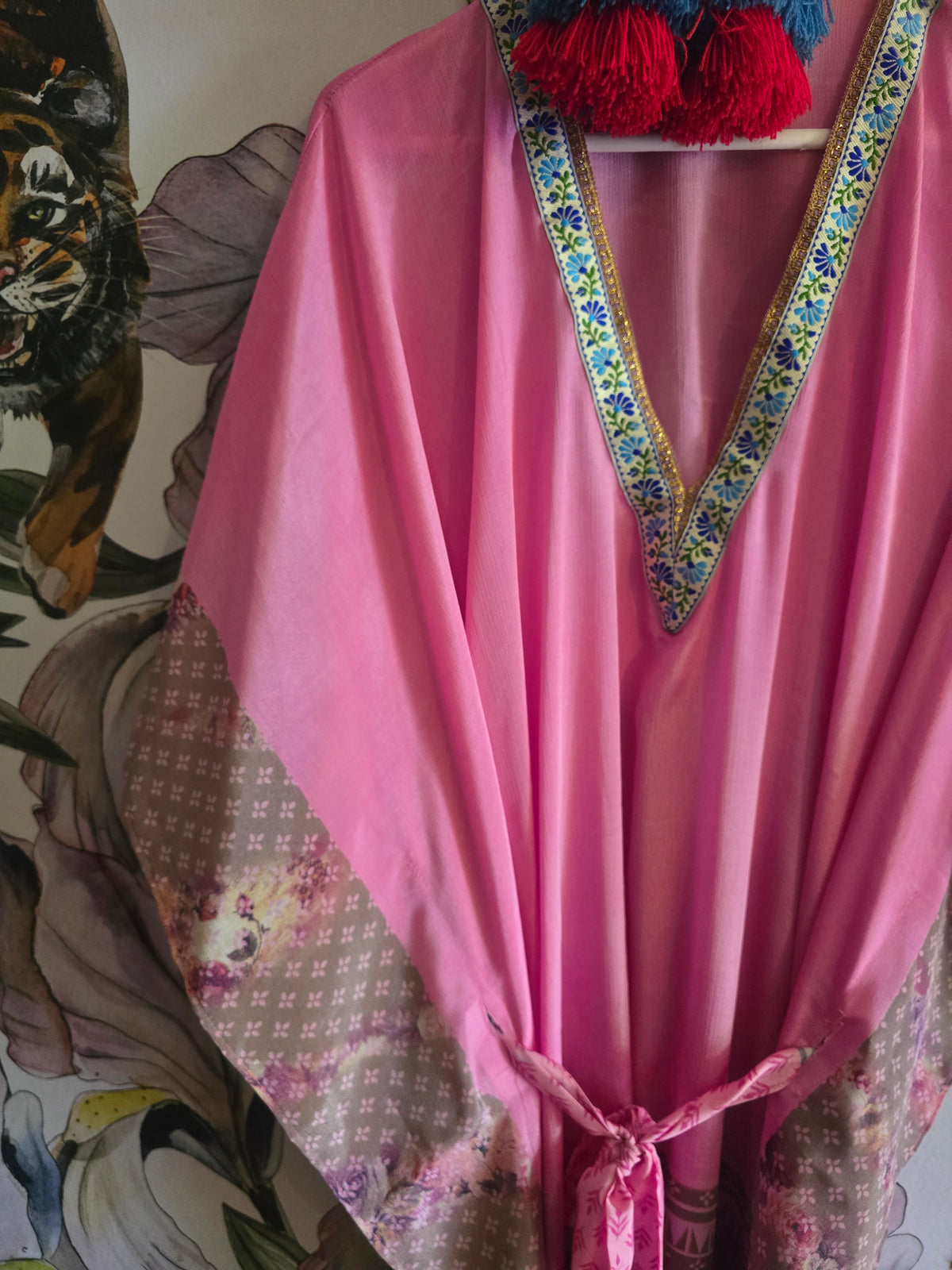 The LONG KAFTAN WITH SEPERATE TIE