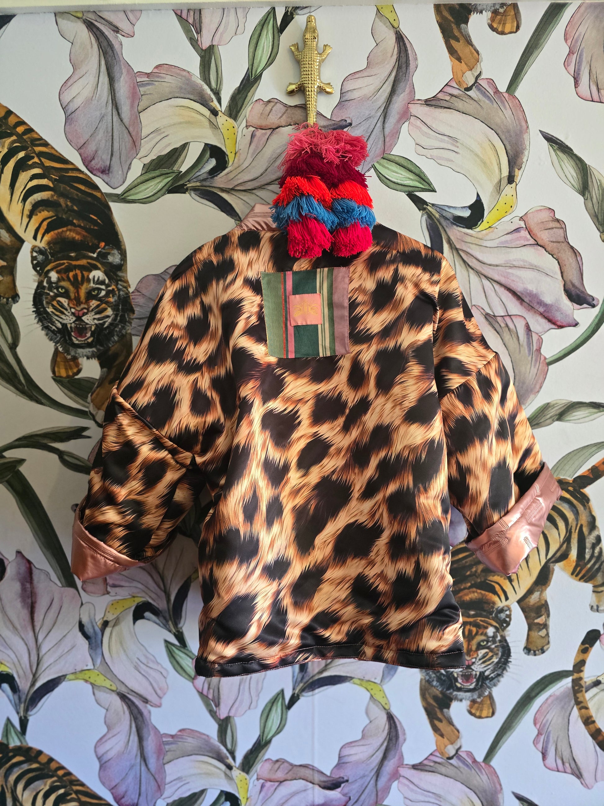 The COOL MOM PINK & LEOPARD REVERSIBLE PUFFER JACKET 🐆 ONLY ONE AVAILABLE