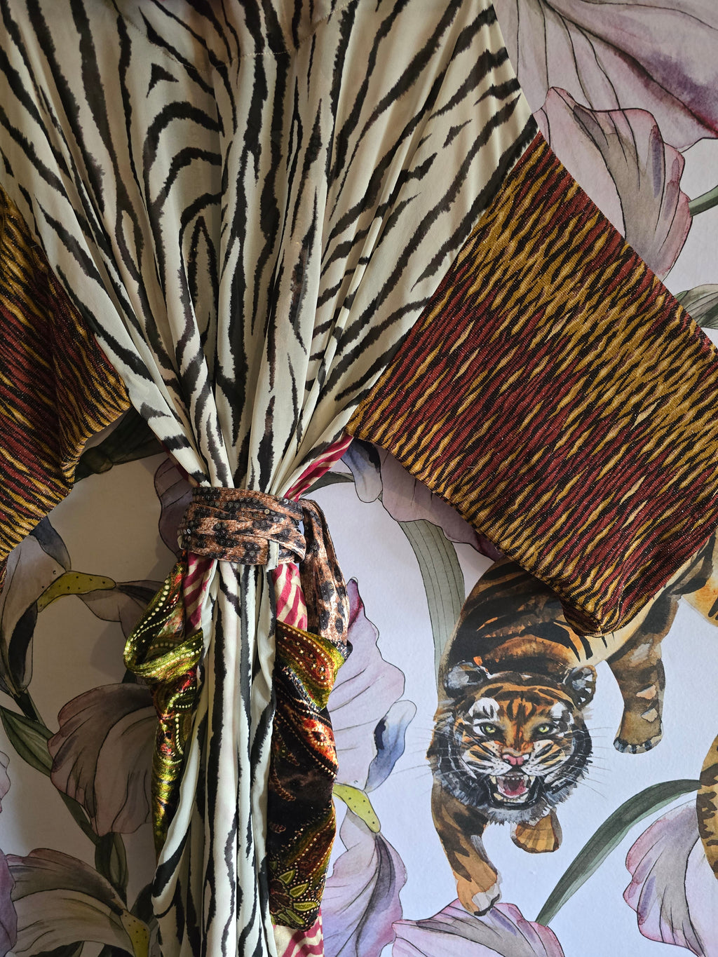 The GLAMAZON leopard and Zebra kimono