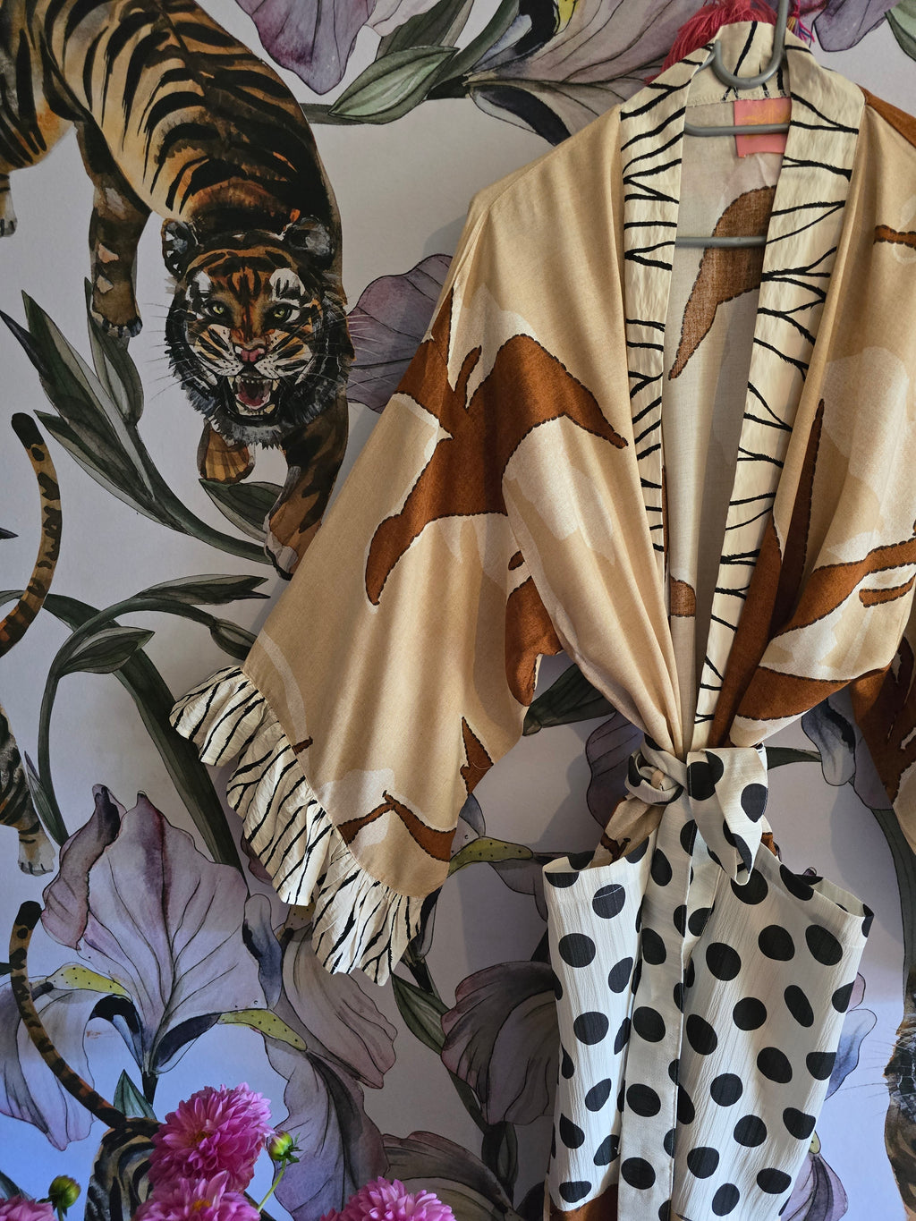 The SAFARI FRILL KIMONO WITH DOTS
