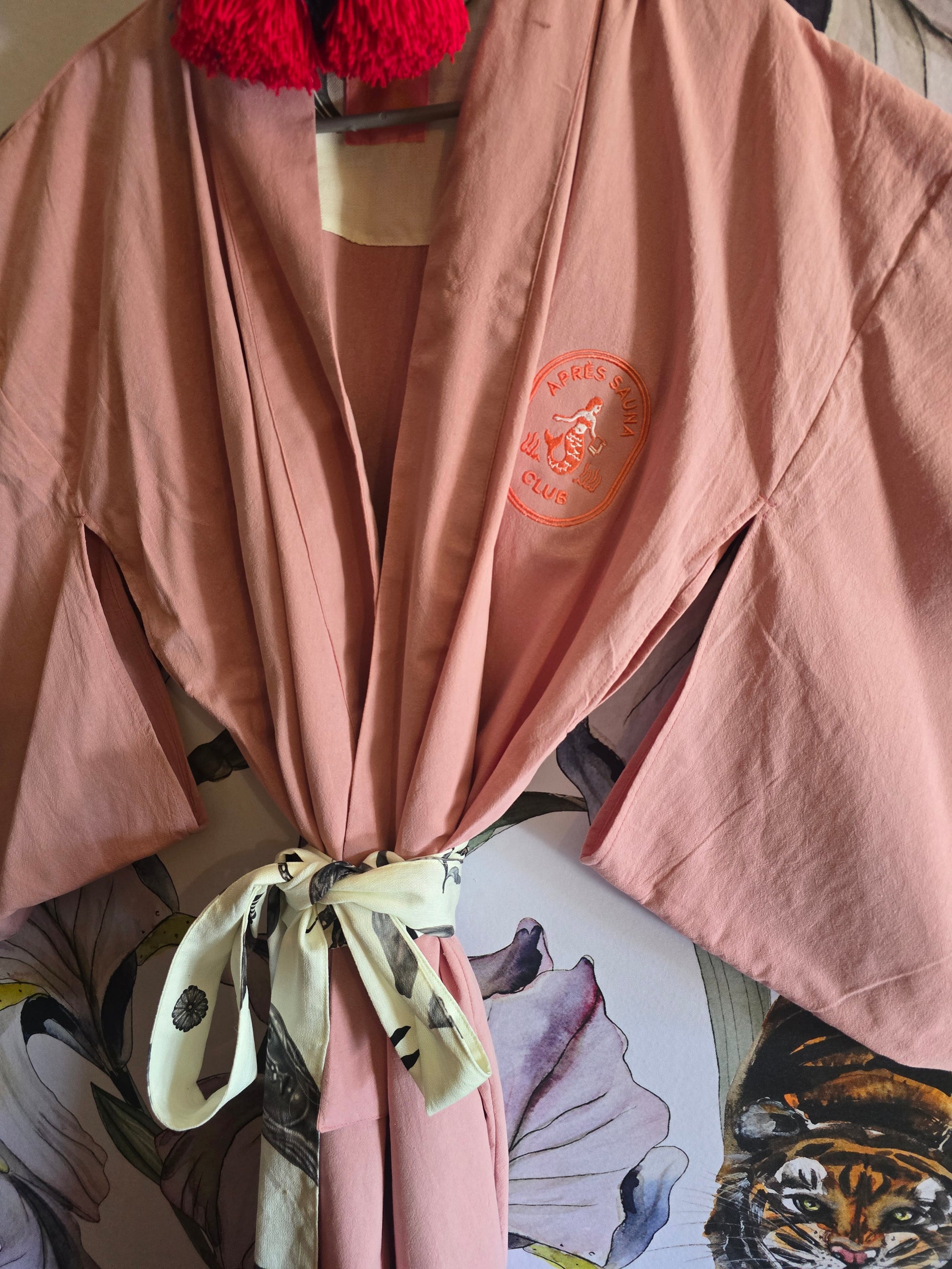 The APRÈ SAUNA 100% COTTON JAPANESE KIMONO PEONIE PINK