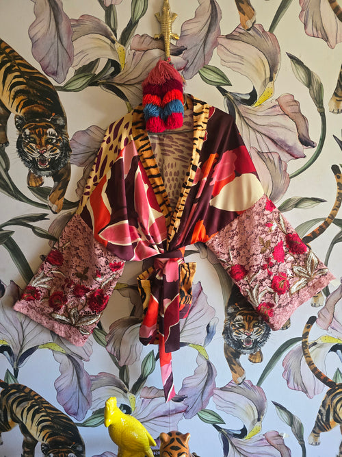 The DANCING WITH THE SWANS CROPPED KIMONO