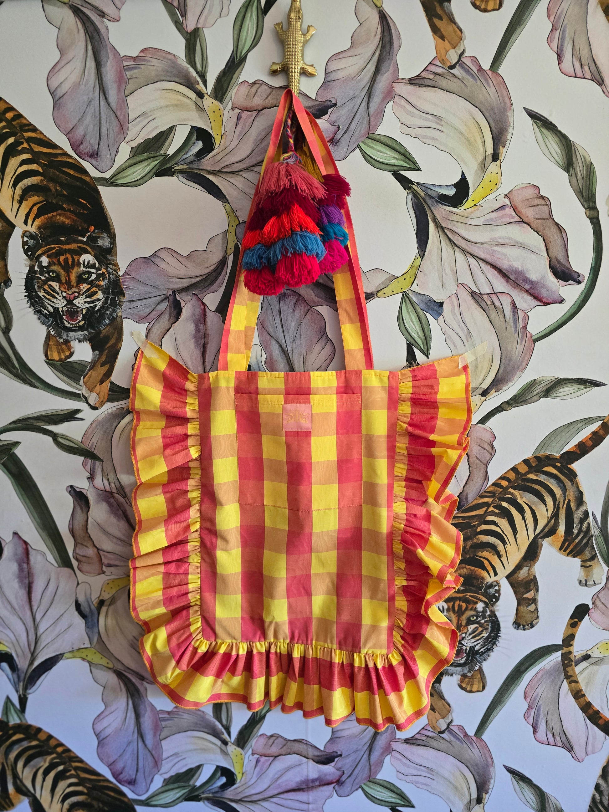 The CHECK & FRILL TOTE