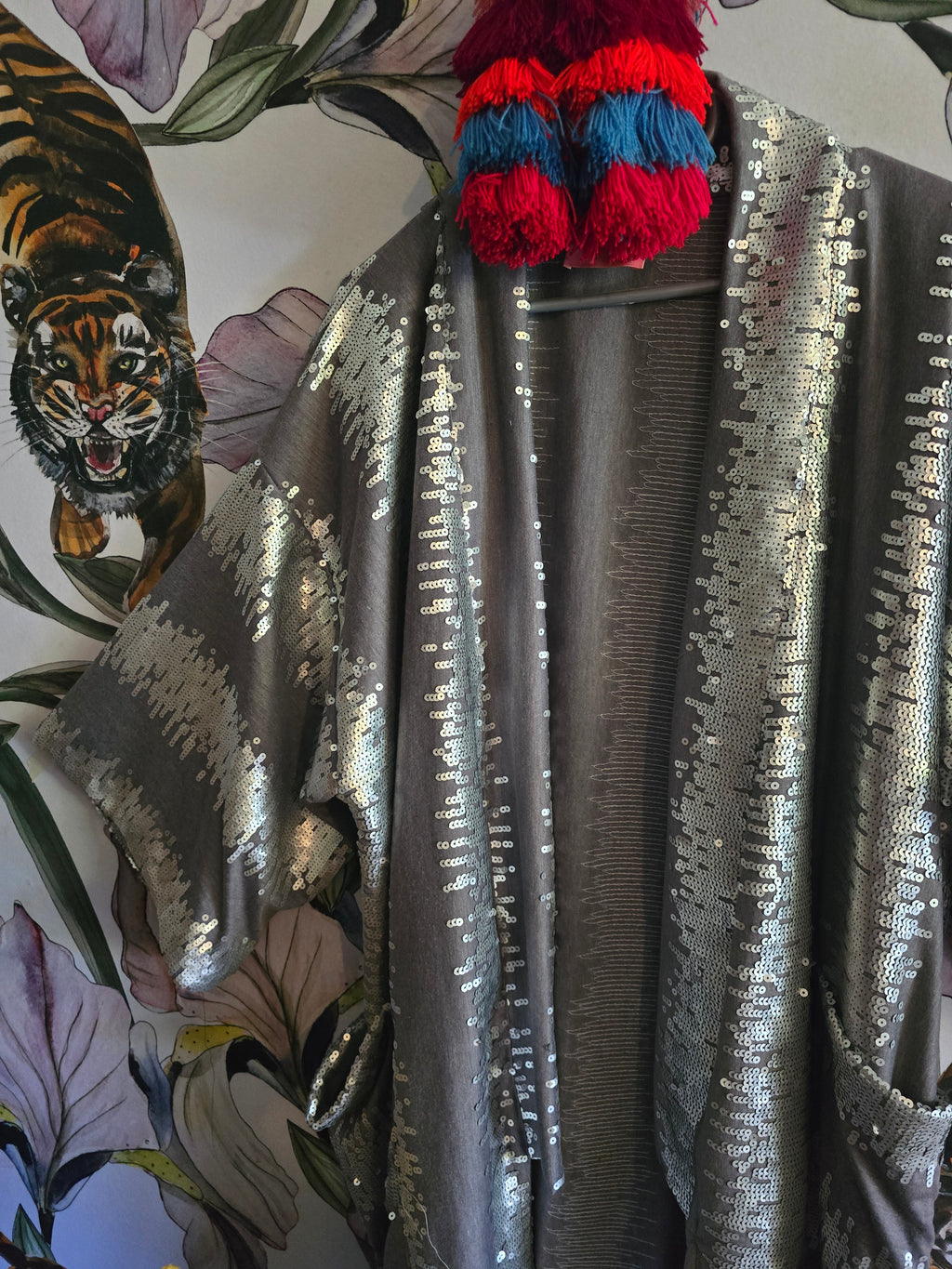 The COTTON & SEQUINS CARDIE. MID LENGTH.