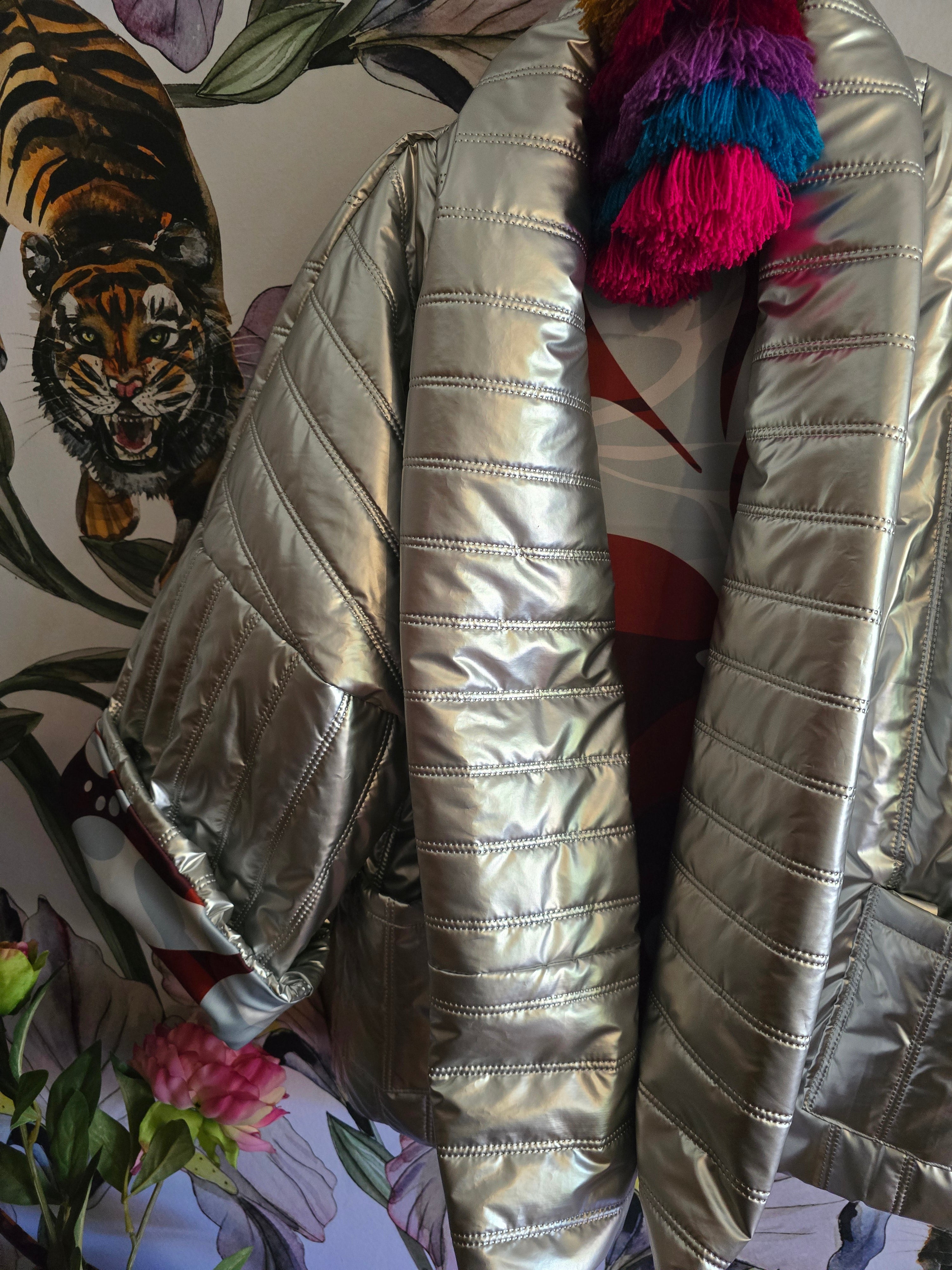 The SILVER REVERSIBLE APRI-SKI VAGABOND