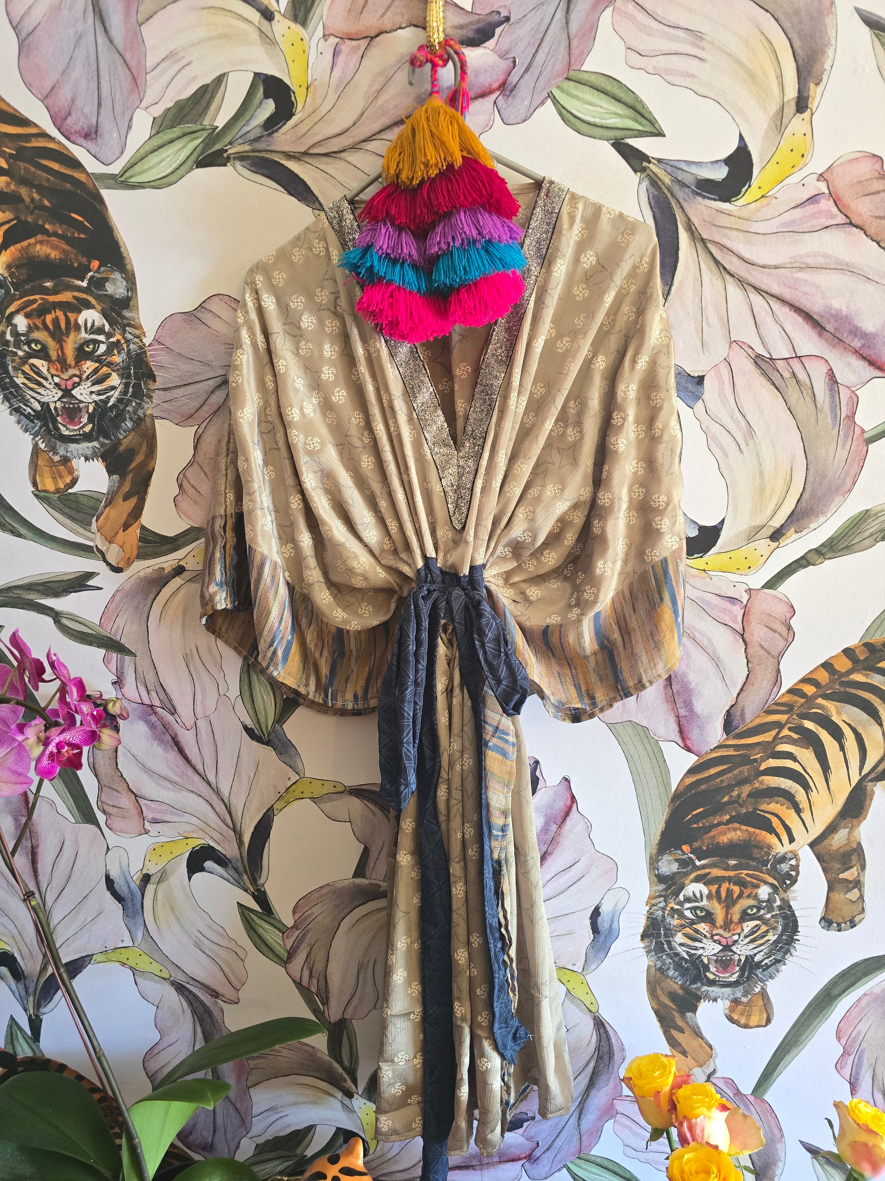 The SHORT KAFTAN