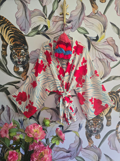 The HOLLYWOOD MISTRESS IN BLUE CROPPED KIMONO