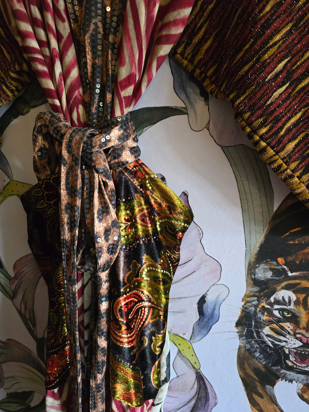 The GLAMAZON leopard and Zebra kimono