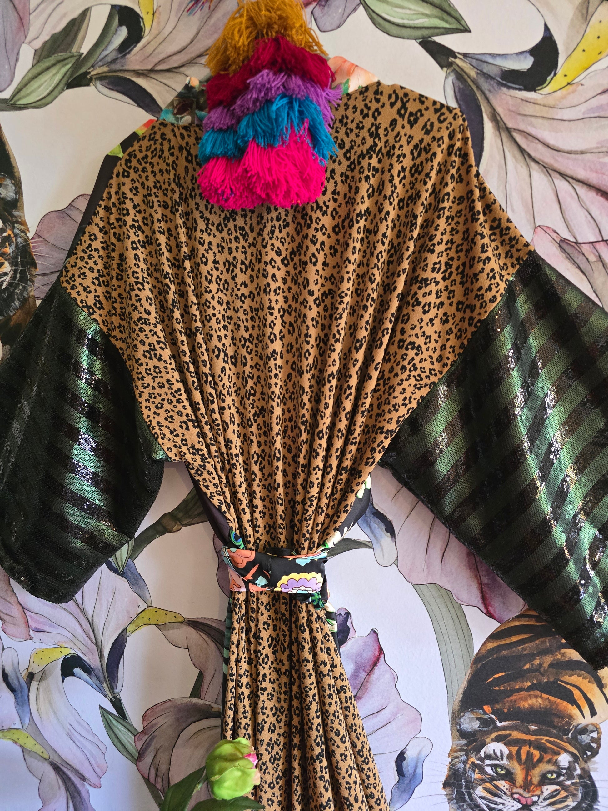 The SPARKLE GIRL MEETS JUNGLE KIMONO